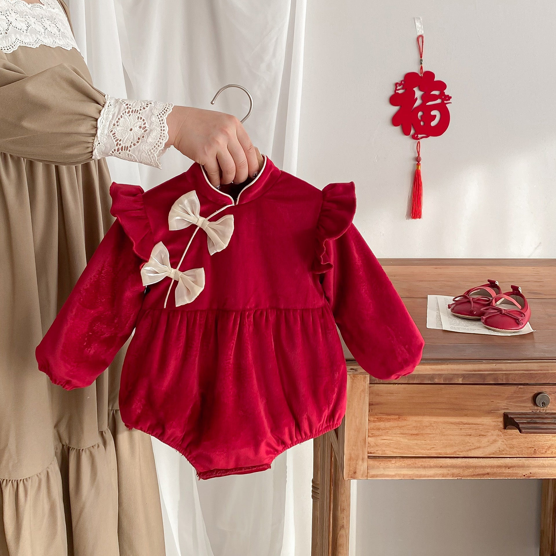 baby dress winter collar Auroural Baby Girls Clothes 6 To 9 Months Fall And Winter Sweet And Fashionable Solid Color Fleece Stand Collar Long-sleeved Jacket + Classic Plaid Belt Dress + Beret Three-piece Set 9 Months