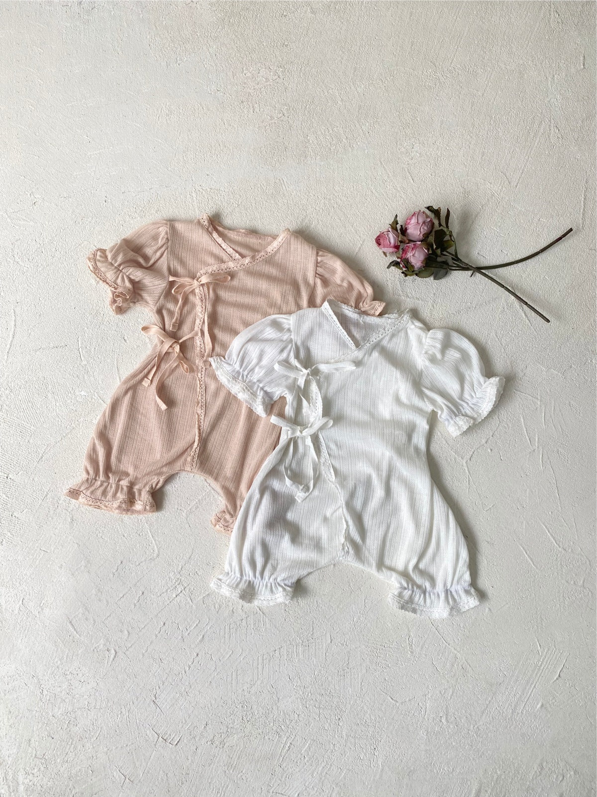 Summer Arrival Baby Girls Short Sleeves Plain Lace Trim Rompers Bodysuits