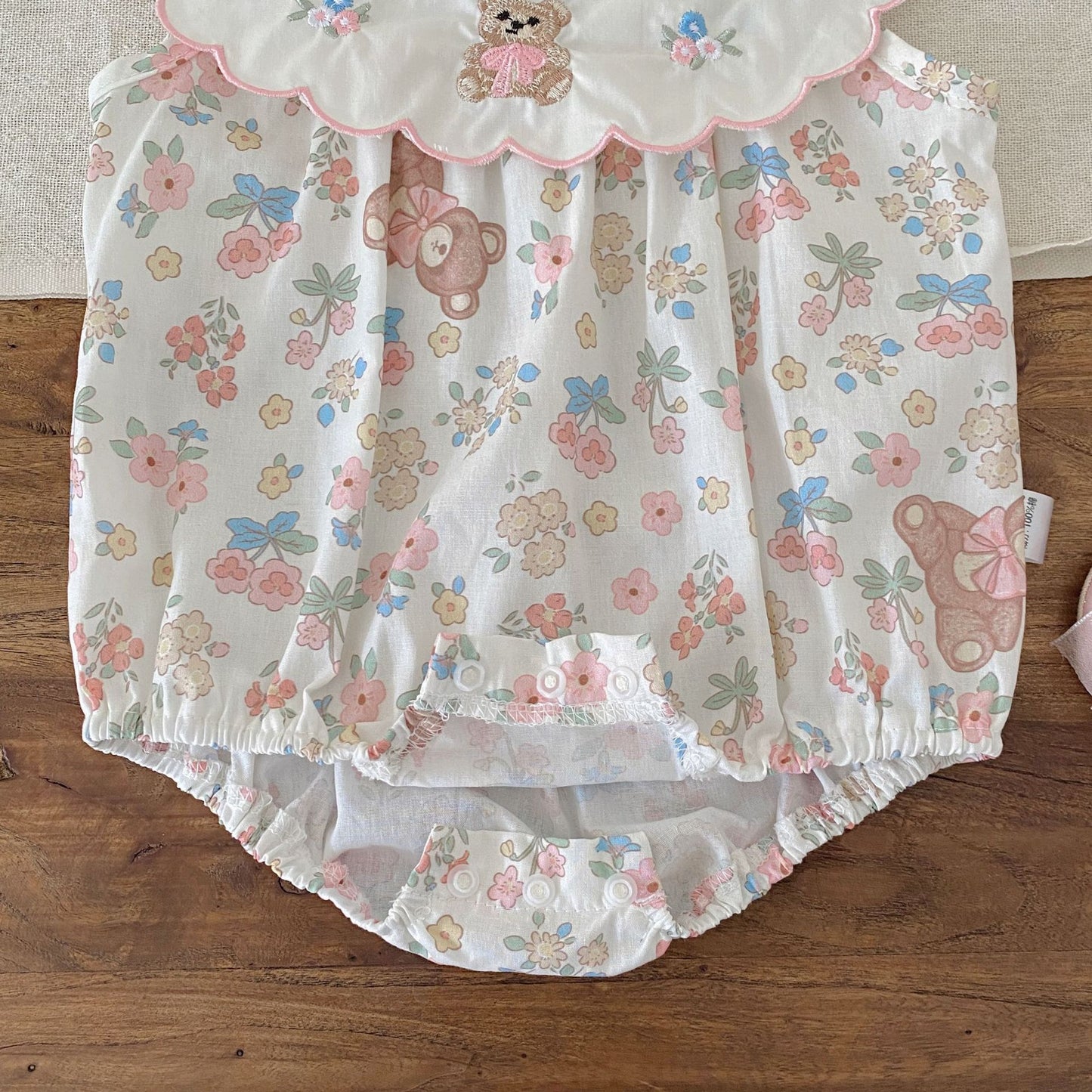 Summer Arrival Baby Girls Sleeveless Teddy Bears Cartoon Pattern Bodysuit