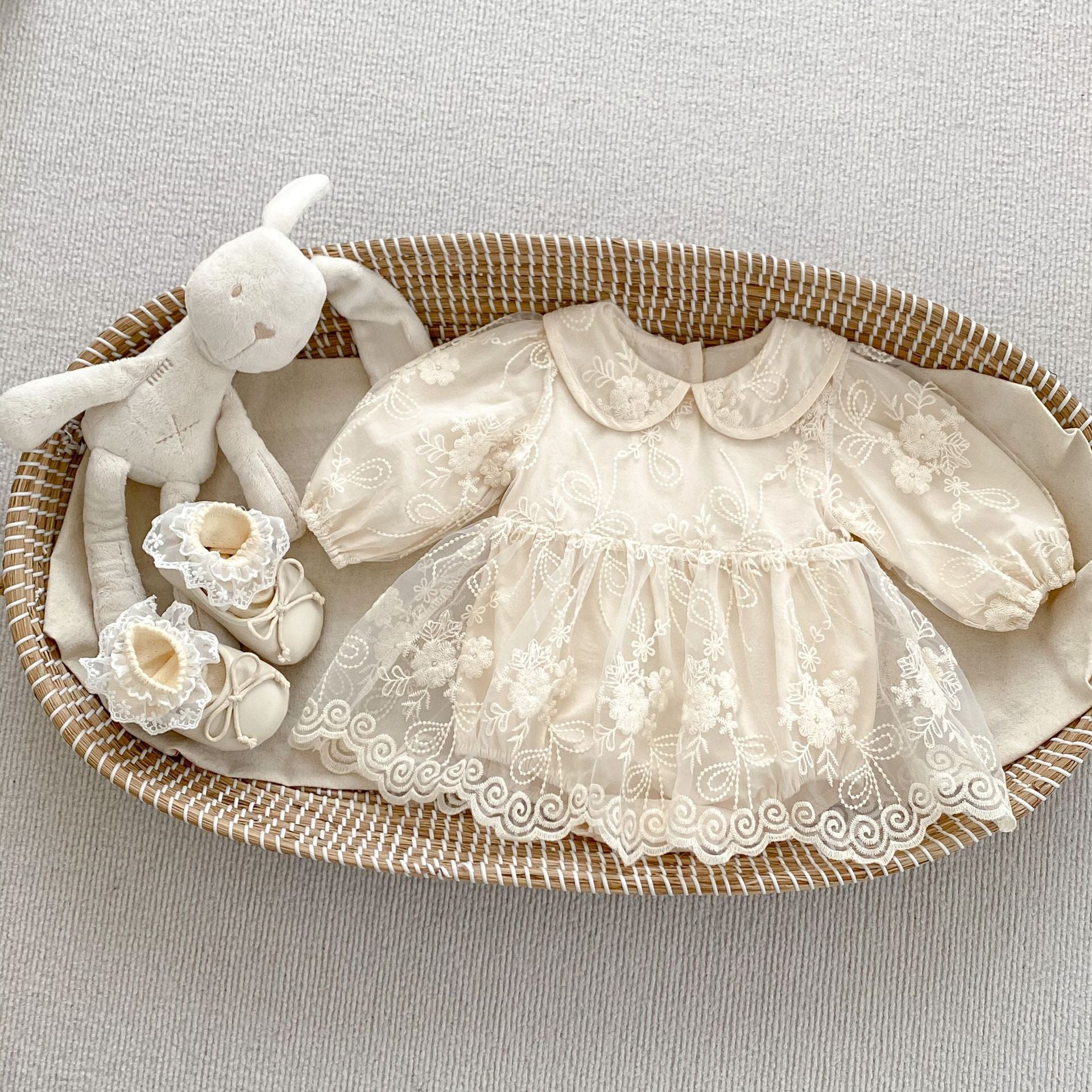 MyKids-USA Arrival Baby Girls Long Sleeves Solid Color Floral Embroidered Tulle Bodysuits Dress Beige 66 (3-6M) MyKids-USA Arrival Baby Girls Long Sleeves Solid Color Floral Embroidered Tulle Bodysuits Dress Beige 66 (3-6M)