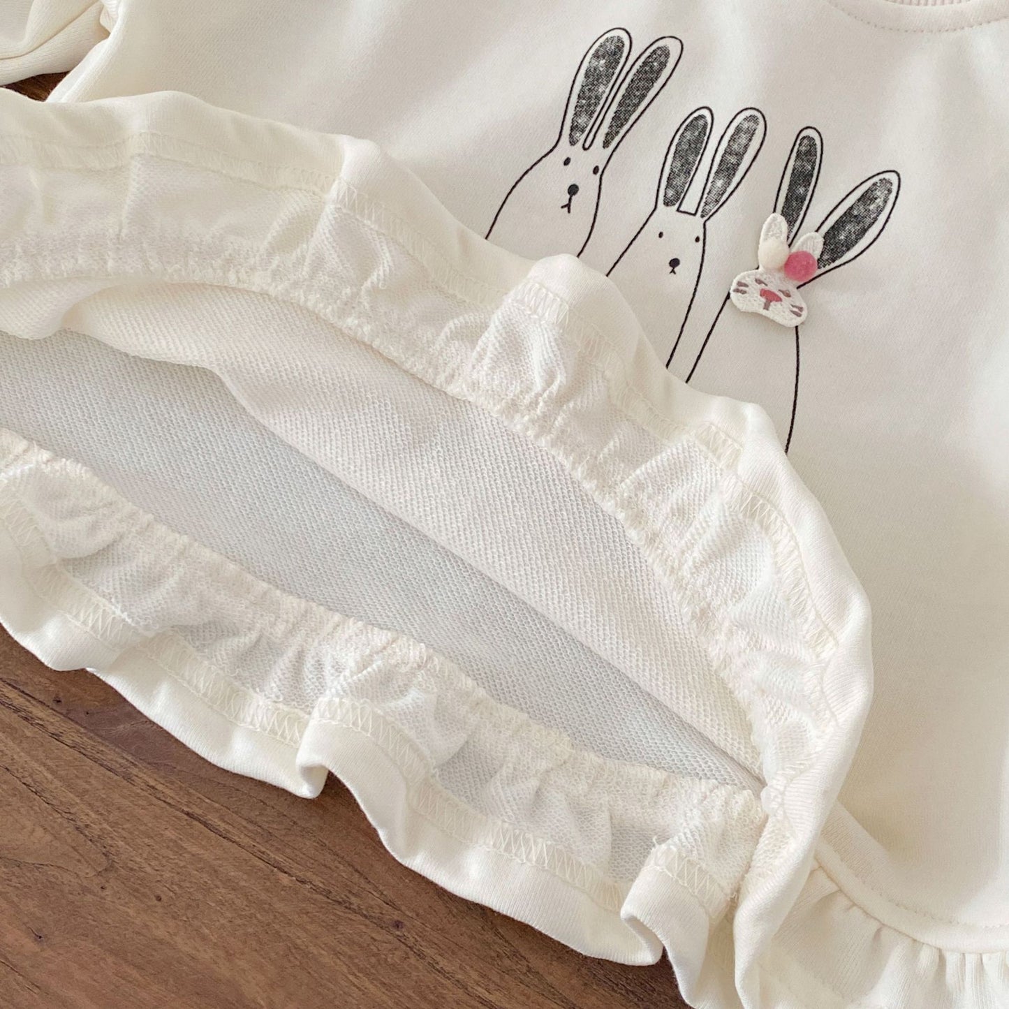 Autumn and Spring Arrival Cartoon Pattern Long Sleeves Crew Neck Pullover for Stylish Girls