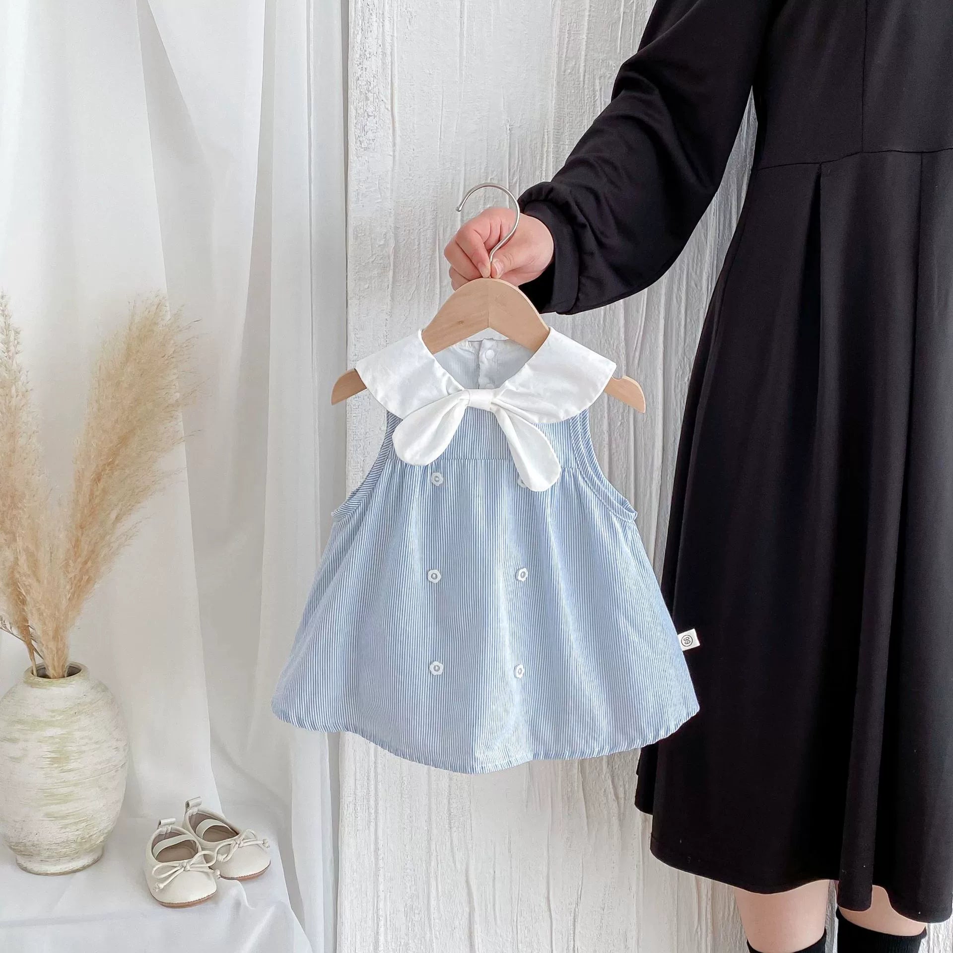 Summer Arrival Baby Girl Striped Pattern Sleeveless Dress with Butterfly-bow Tied Collar - 66 (3-6M) / Blue