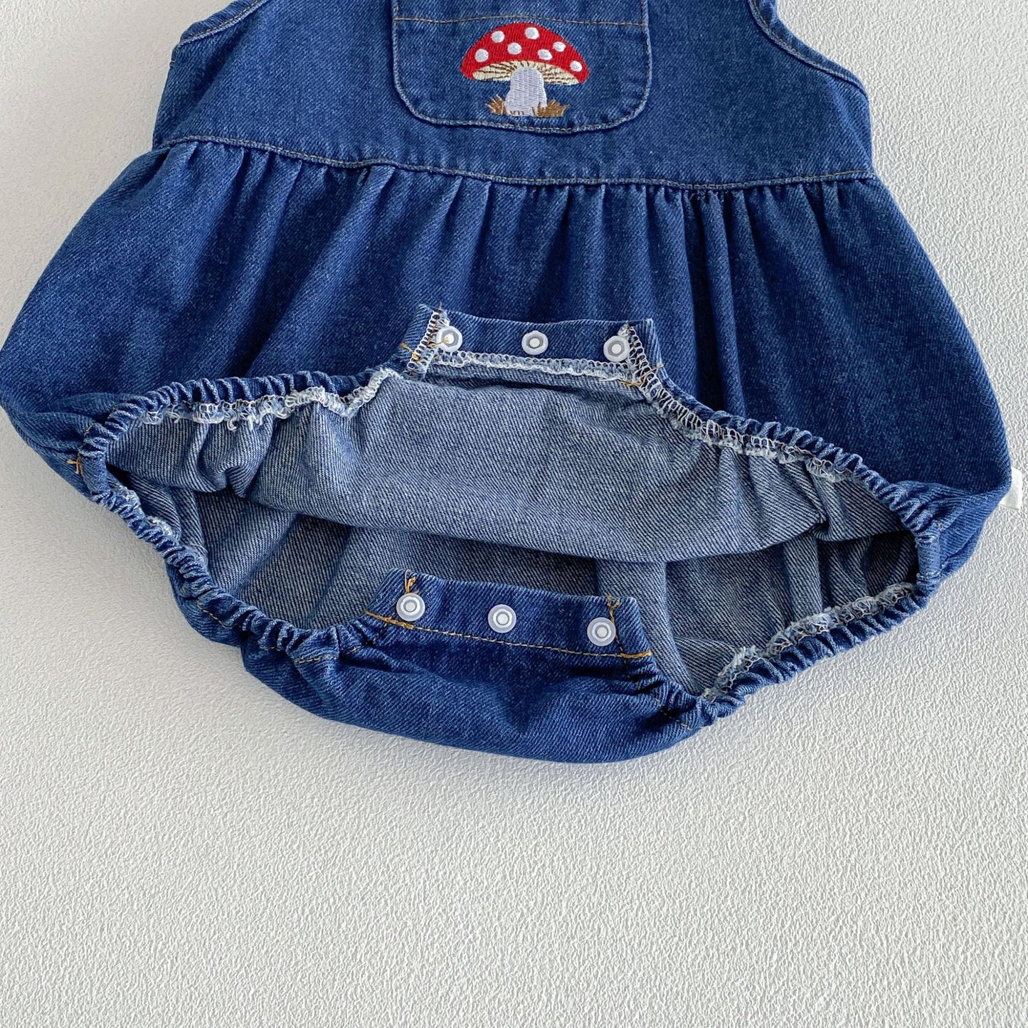 Summer Arrival Baby Girls Sleeveless Mushroom Pattern Denim Bodysuit