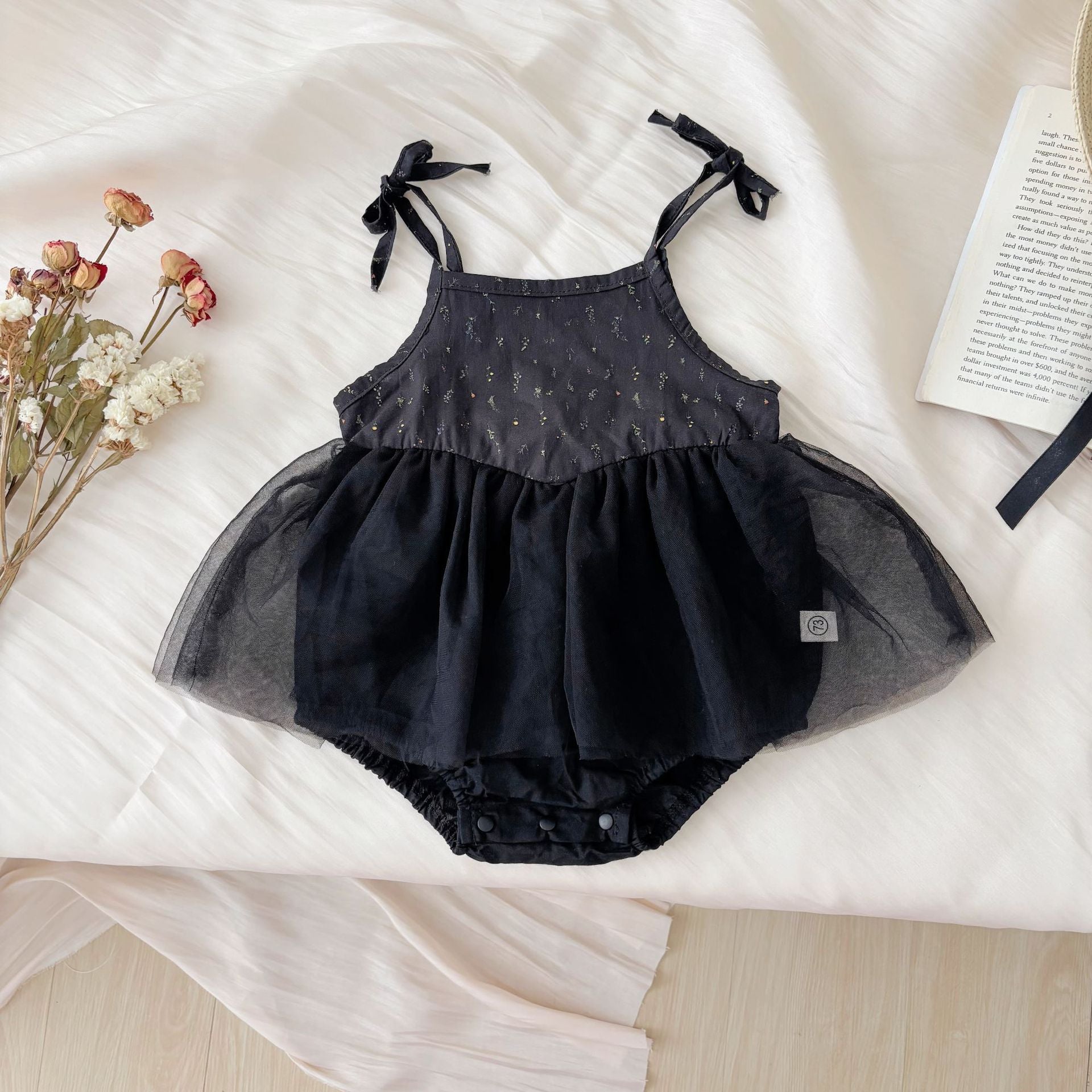 Summer Arrival Baby Girls Black Sleeveless Floral Dress Design