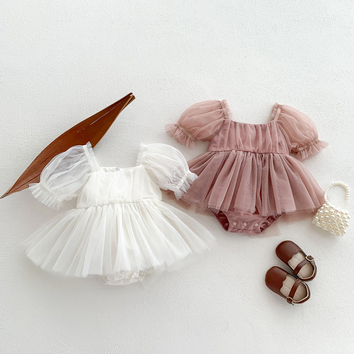 Spring And Summer Baby Girls Short Sleeves Solid Color Mesh Dress Spring And Summer Baby Girls Short Sleeves Solid Color Mesh Dress