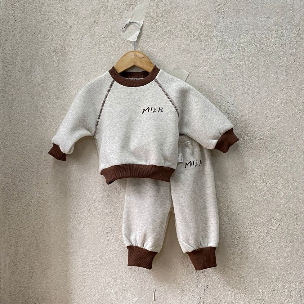 Winter and Spring Baby Kids Unisex Long Sleeves Letters Pattern Pullover and Pants Clothing Set