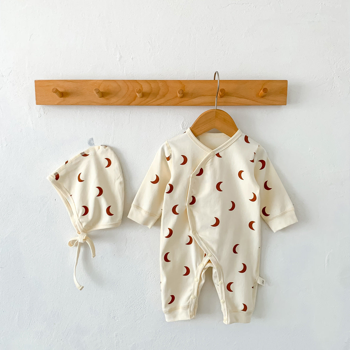 Autumn Arrival Baby Unisex Long Sleeves Moons Pattern Rompers with Hat, MyKids-USA®, Baby One-Pieces, MyKids-USA - Size/Age - 66 (3-6M) - Color - Apricot -  -  - TR2510272319-A