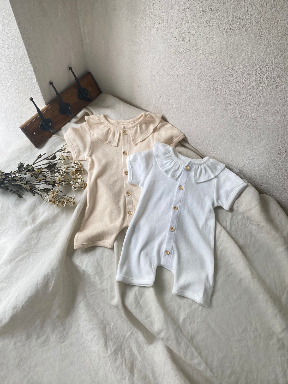 Hot Selling Summer Baby Kids Short Sleeves Solid Color Heart Hollow-out Pattern Rompers