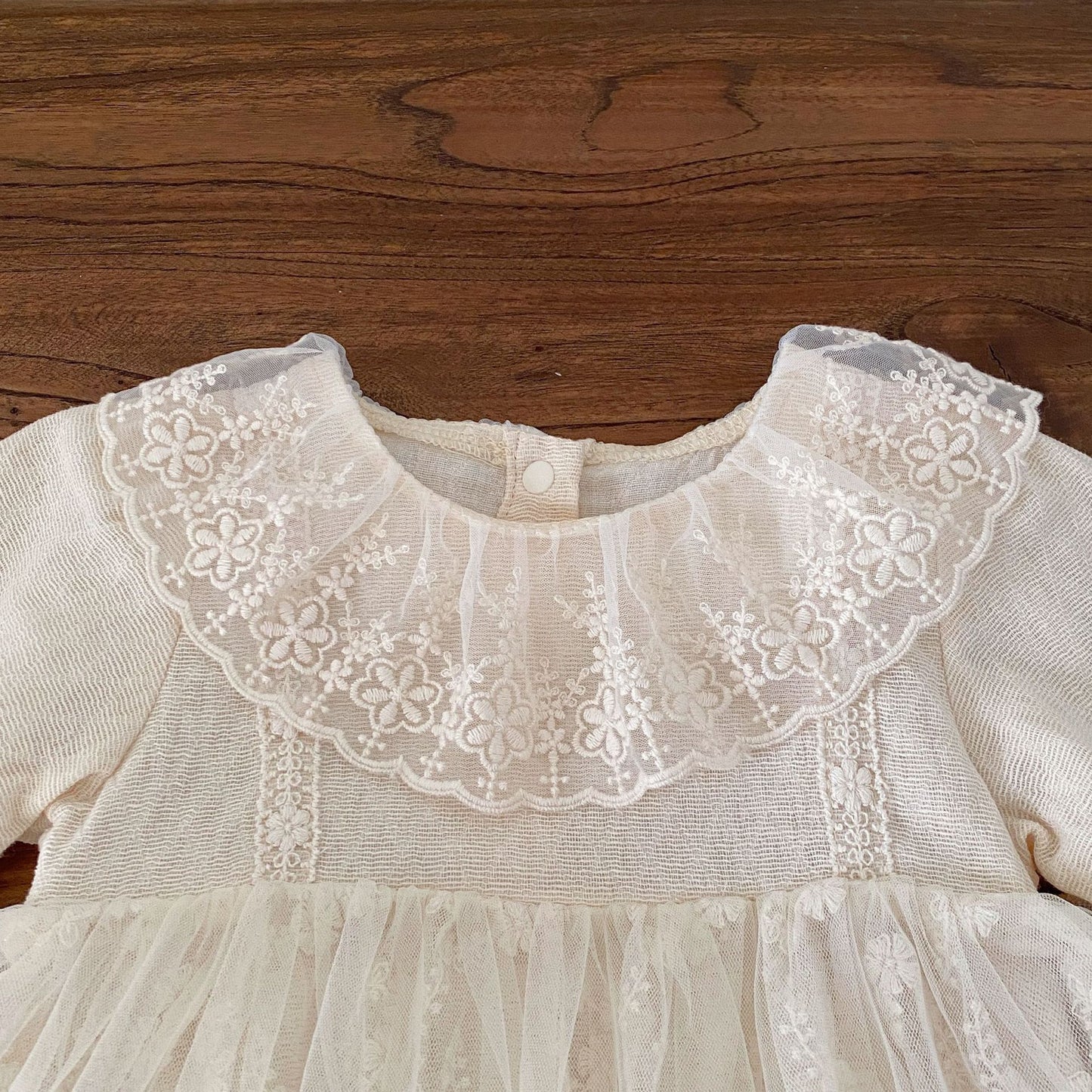 Autumn and Spring Arrival Baby Kids Girls Long Sleeves Flowers Pattern Tulle Decorated Dress