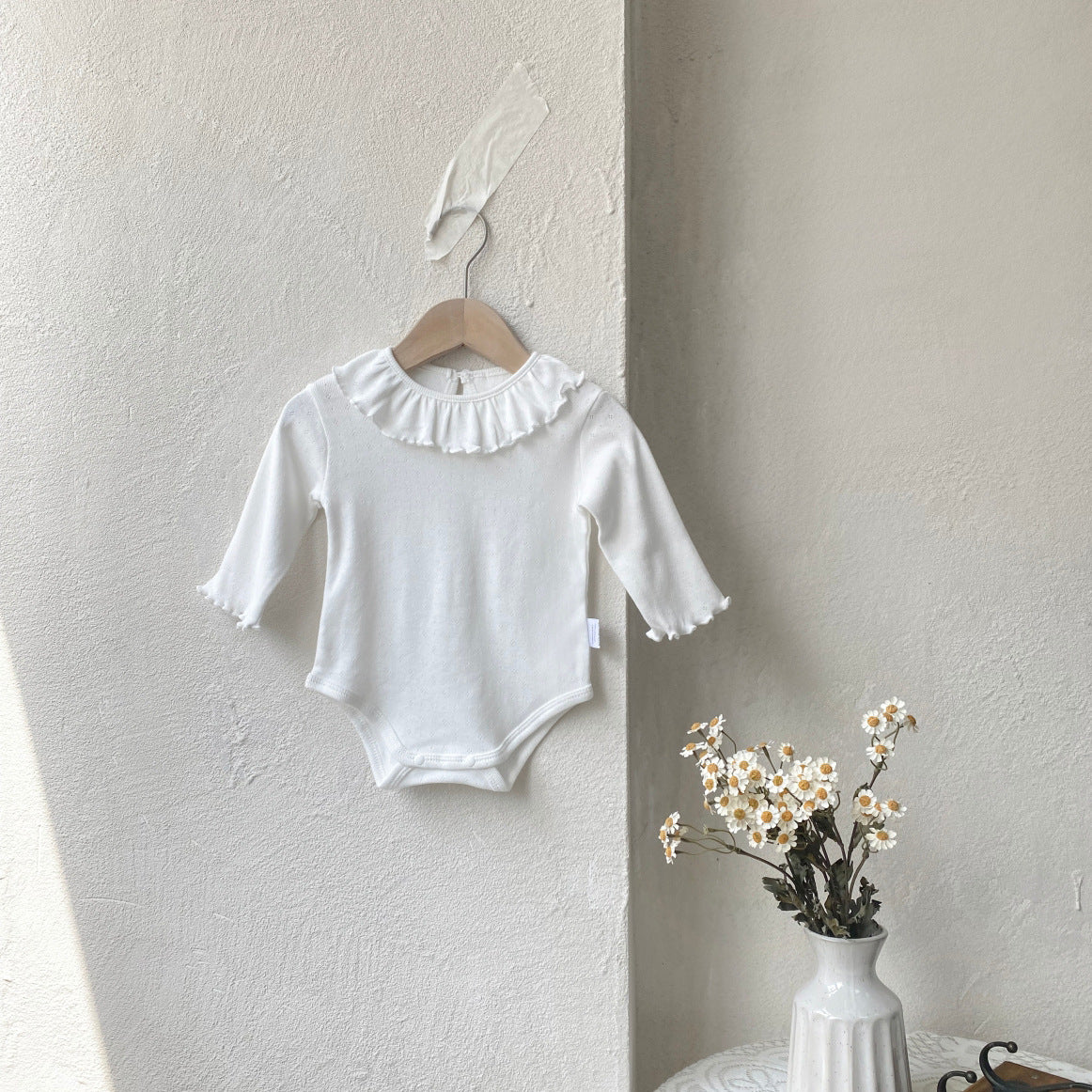 Autumn Arrival Baby Girls Long Sleeves Hollow-out Pattern Bodysuit