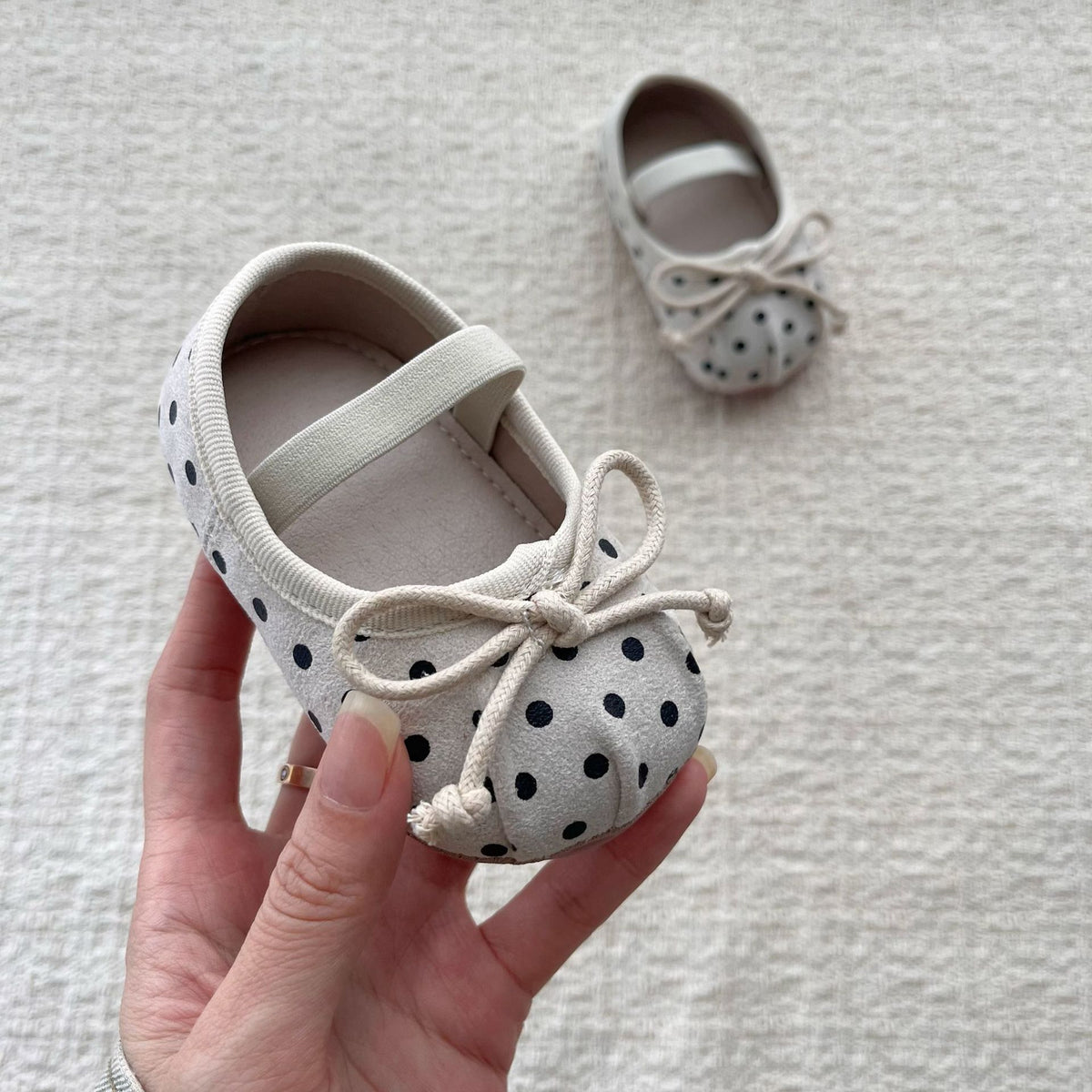 MyKids-USA® Baby Girl Faux Suede Dots Pattern Soft Sole Shoes