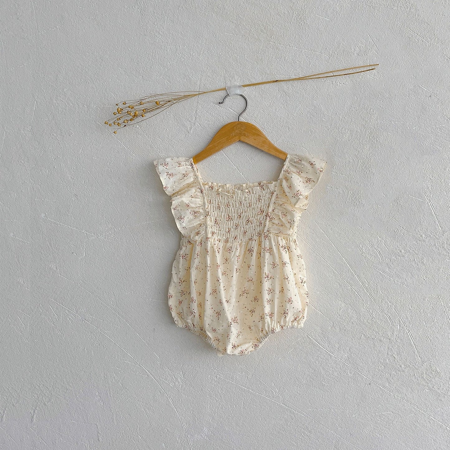 Summer Arrival Baby Girls Fly Sleeves Flowers Pattern Bodysuit