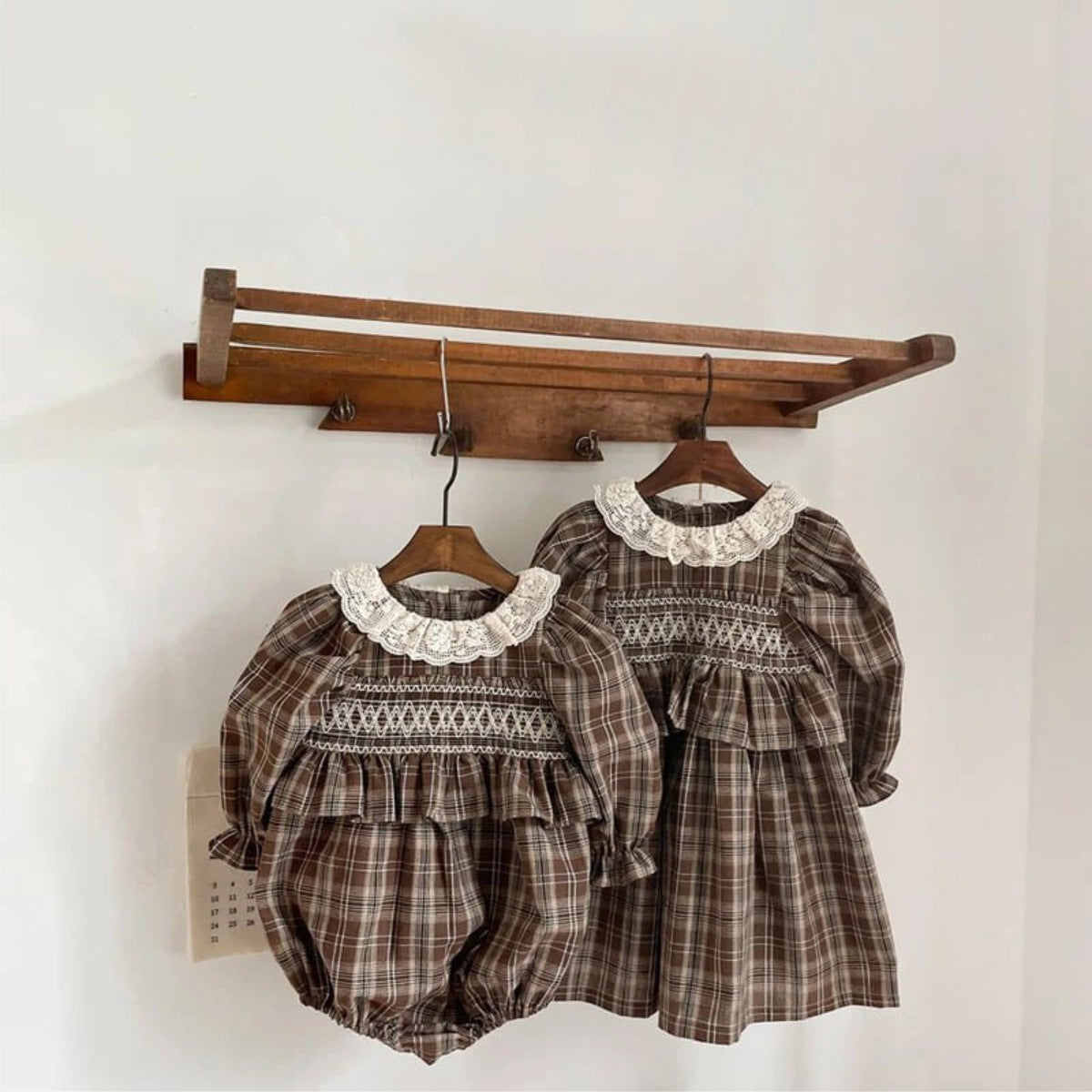 Autumn Arrival Baby Girls Long Sleeves Lace Trim Collar Plaid Bodysuit