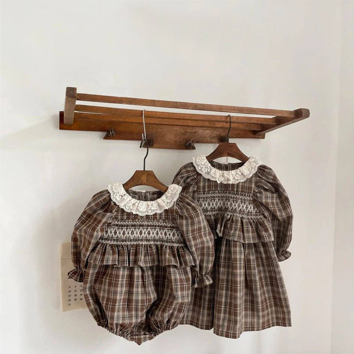 Autumn Arrival Baby Girls Long Sleeves Lace Trim Collar Plaid Dress