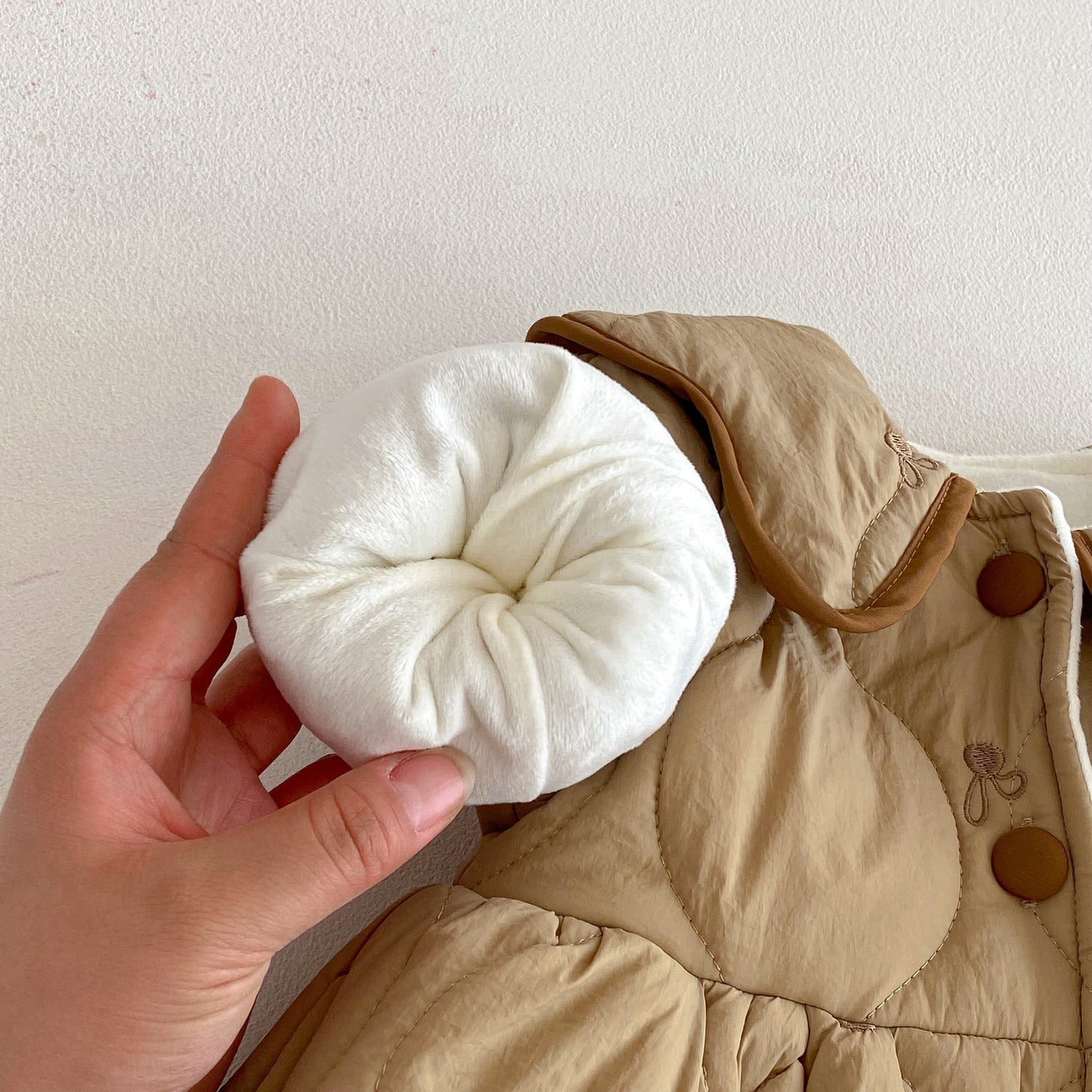 Winter Arrival Baby Girls Long Sleeves Embroidery Pattern Fleece-Lined Warm Coat