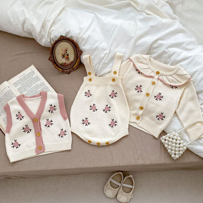Adorable Embroidered Lapel Knitted Clothing Sets