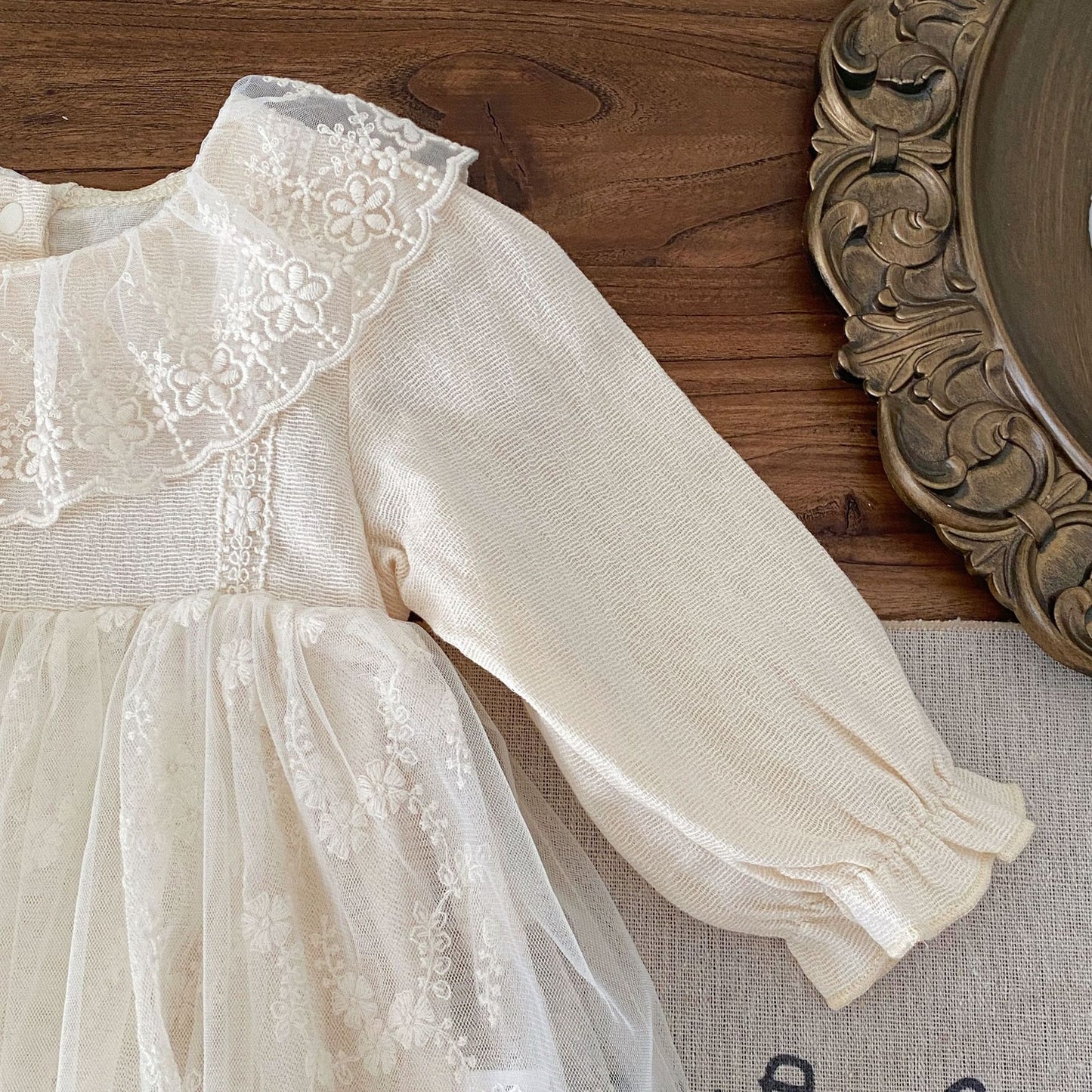 Autumn and Spring Arrival Baby Kids Girls Long Sleeves Flowers Pattern Tulle Decorated Dress