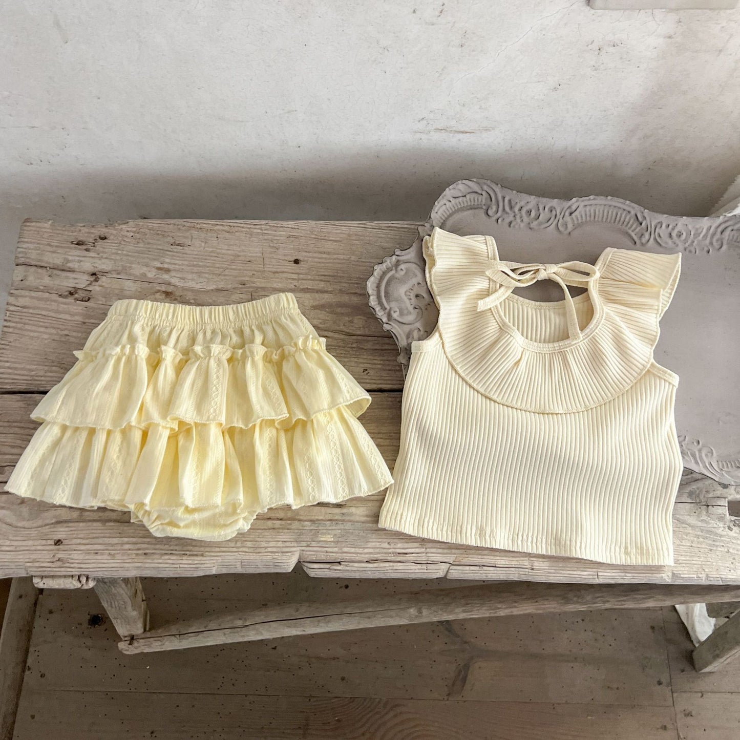 Summer New Arrival Baby Girls Sleeveless Solid Color Top And Ruffle Trim Skirt Clothing Set