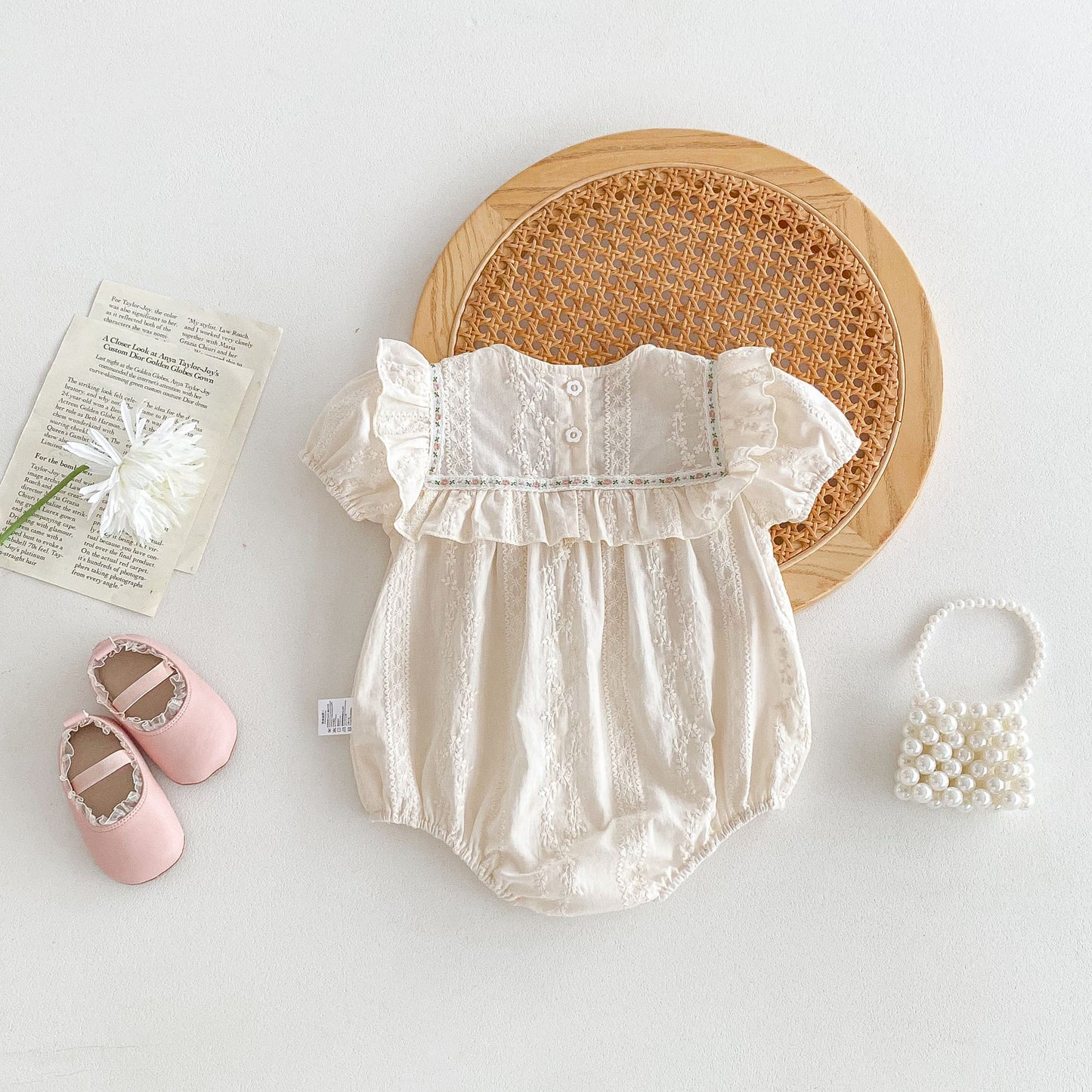 Summer Hot Selling Baby Girls Short Sleeves Crew Neck Embroidery Pattern Solid Color Onesie