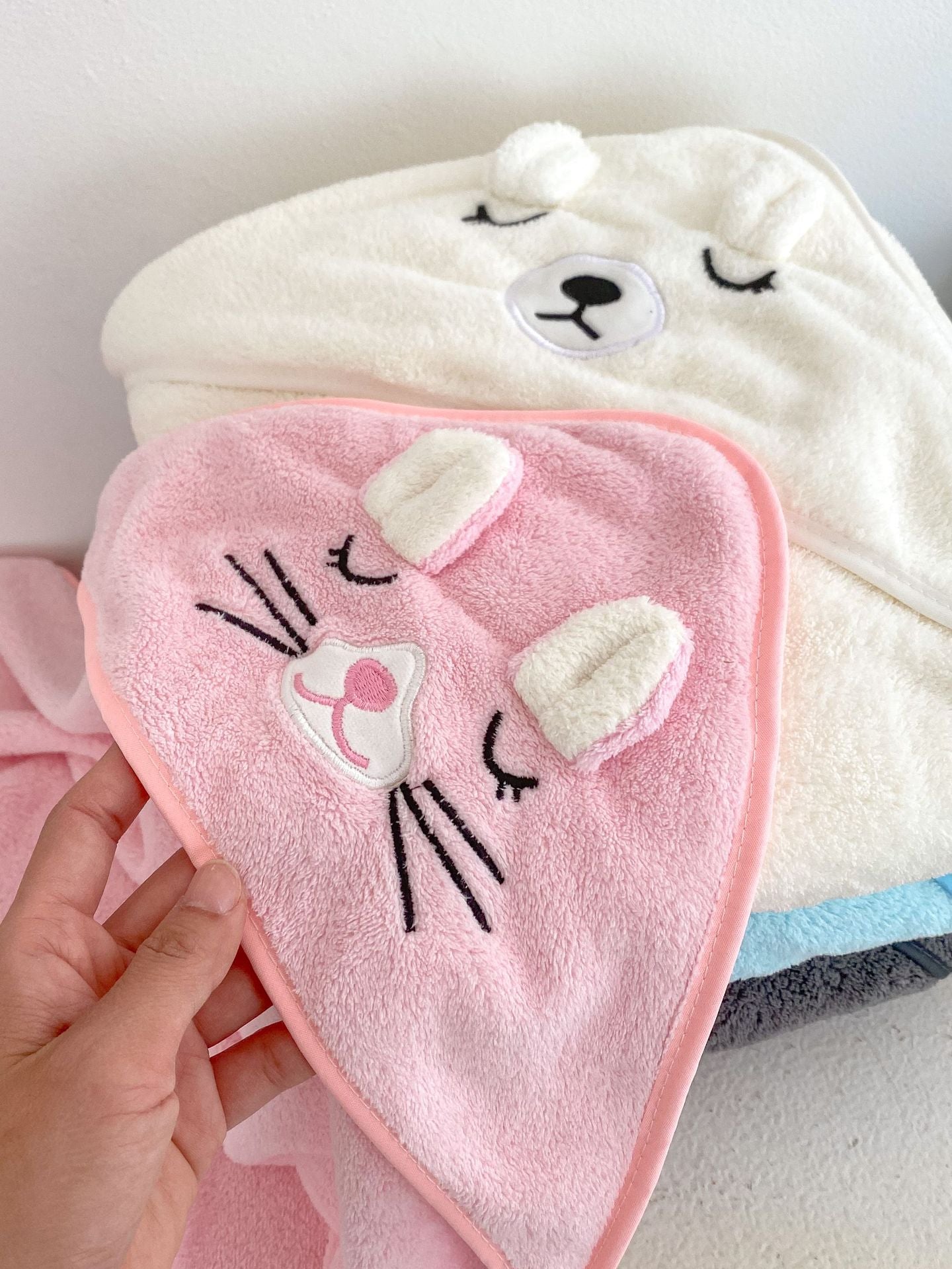 Quick-Drying Soft And Absorbent Baby And Toddler Bath Towel With Cute Hood