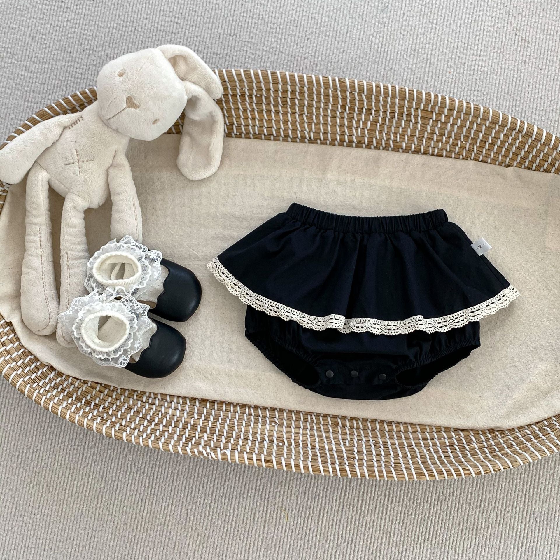 Arrival Autumn Baby Girls Long Sleeves Simple Top Shirt and Lace Facing Bloomers – Matching Set, MyKids-USA®, Baby One-Pieces, MyKids-USA - Size/Age - 66 (3-6M) - Color - Black -  -  - TR2408311054-A.