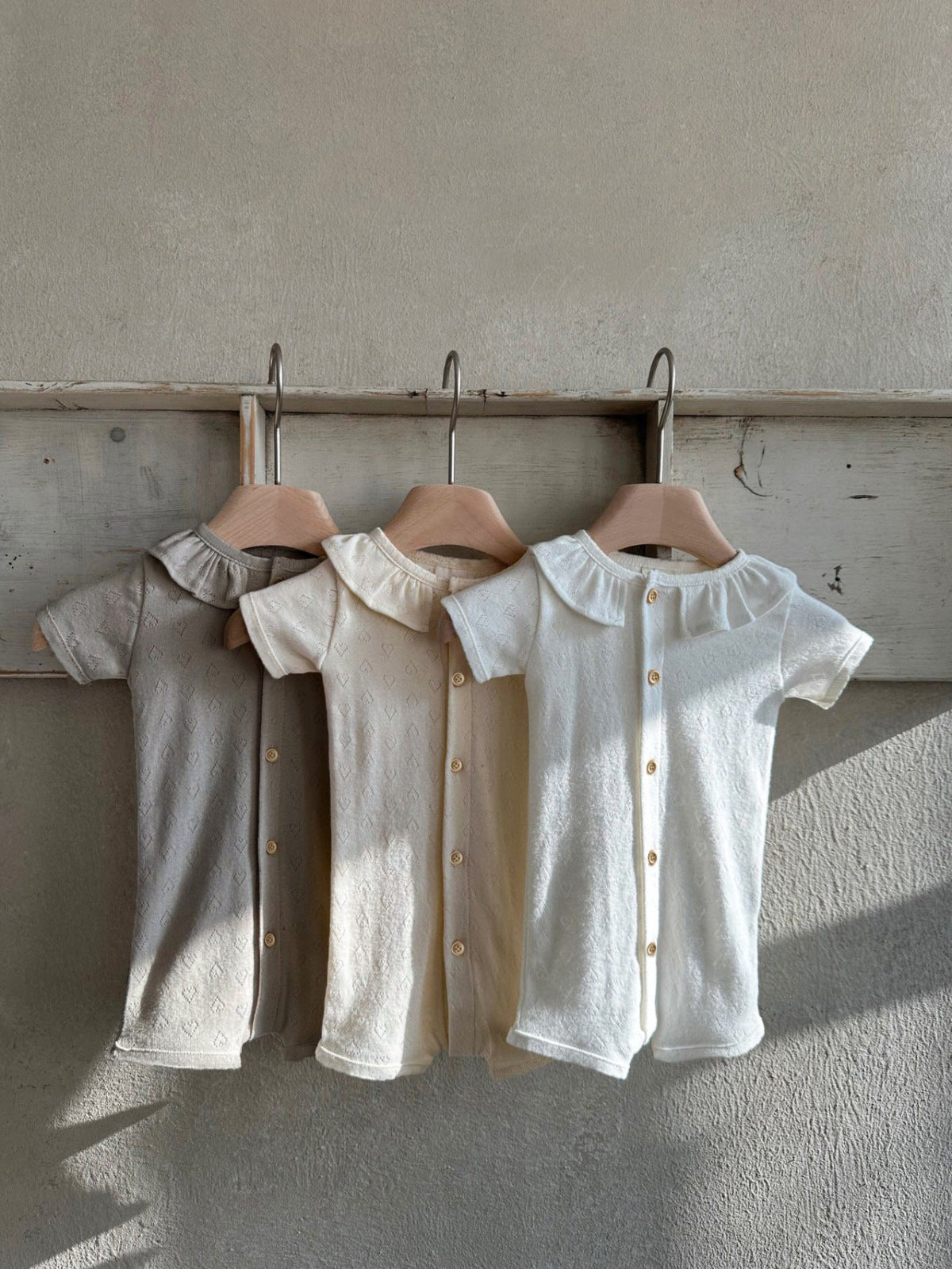 Hot Selling Summer Baby Kids Short Sleeves Solid Color Heart Hollow-out Pattern Rompers