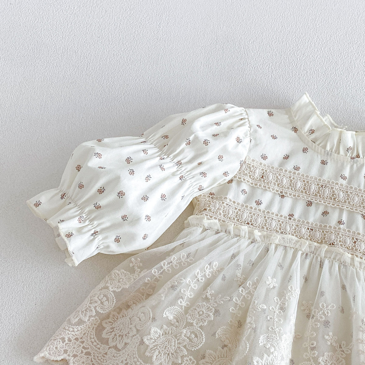 MyKids-USA® Baby Girls Long Sleeves Flowers Pattern Lace Trim Bodysuit Dress