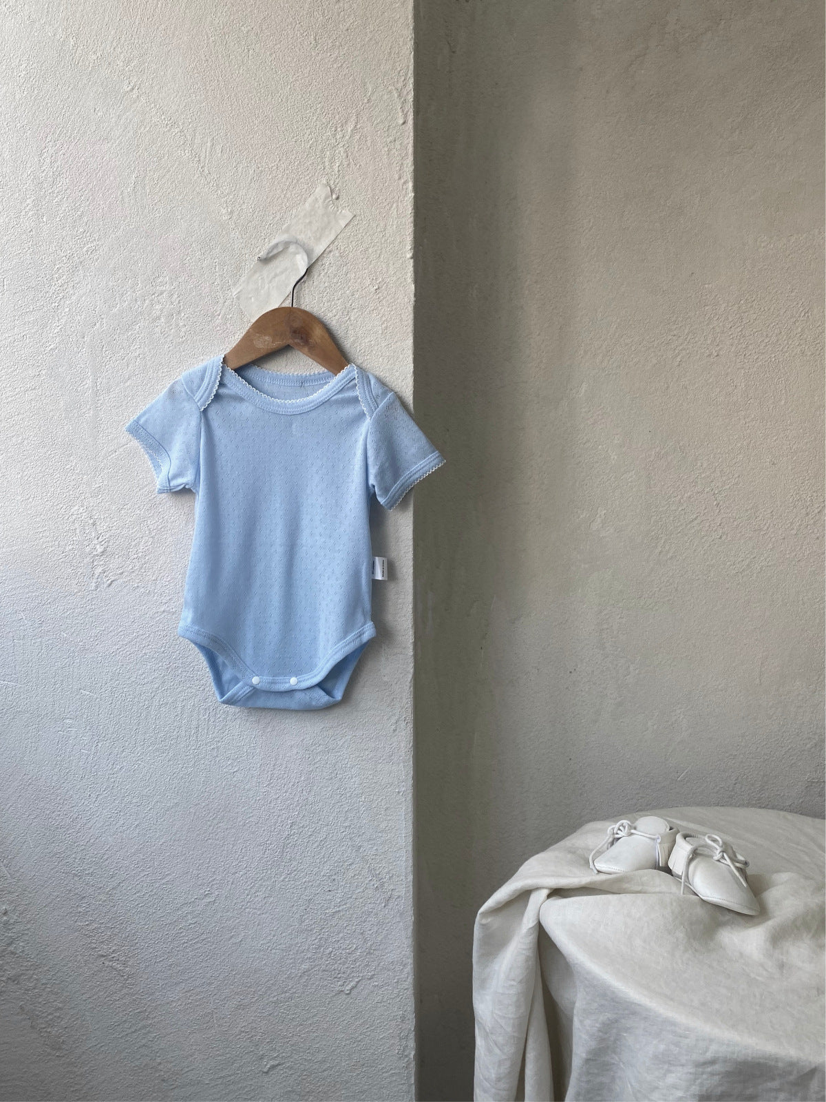 Summer Arrival Baby Short Sleeves Hollow-out Pattern Bodysuit