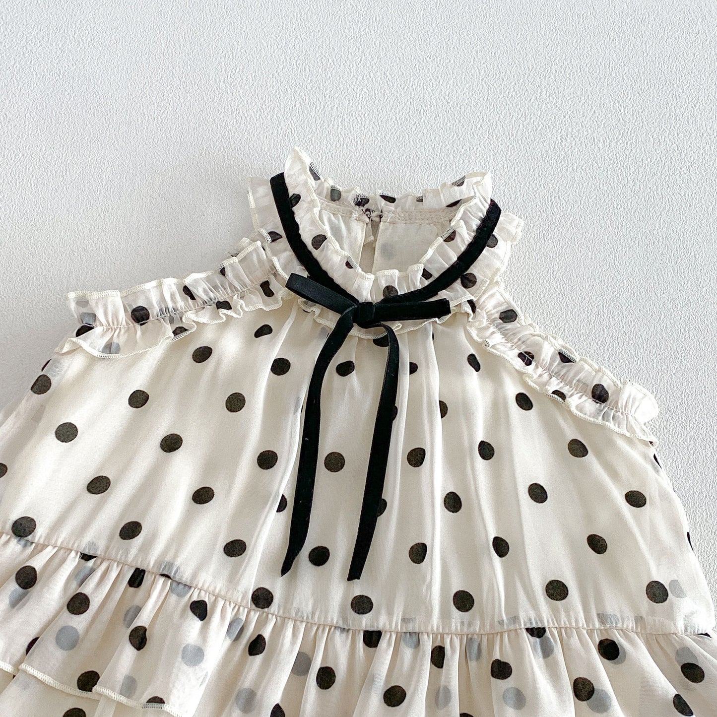 Summer Arrival Baby Girls Cute Beige Sleeveless Polka Dots Pattern Bodysuit