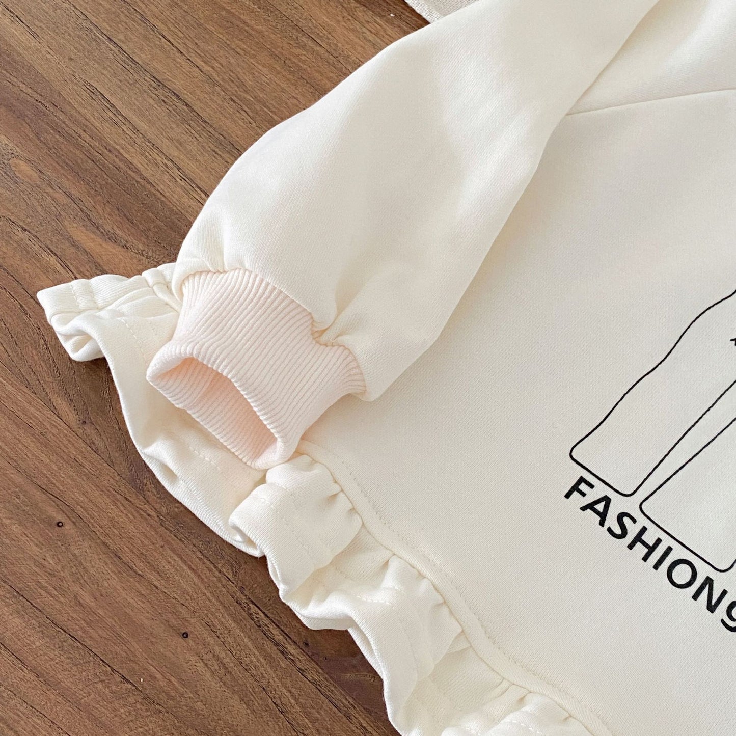 Autumn and Spring Arrival Cartoon Pattern Long Sleeves Crew Neck Pullover for Stylish Girls