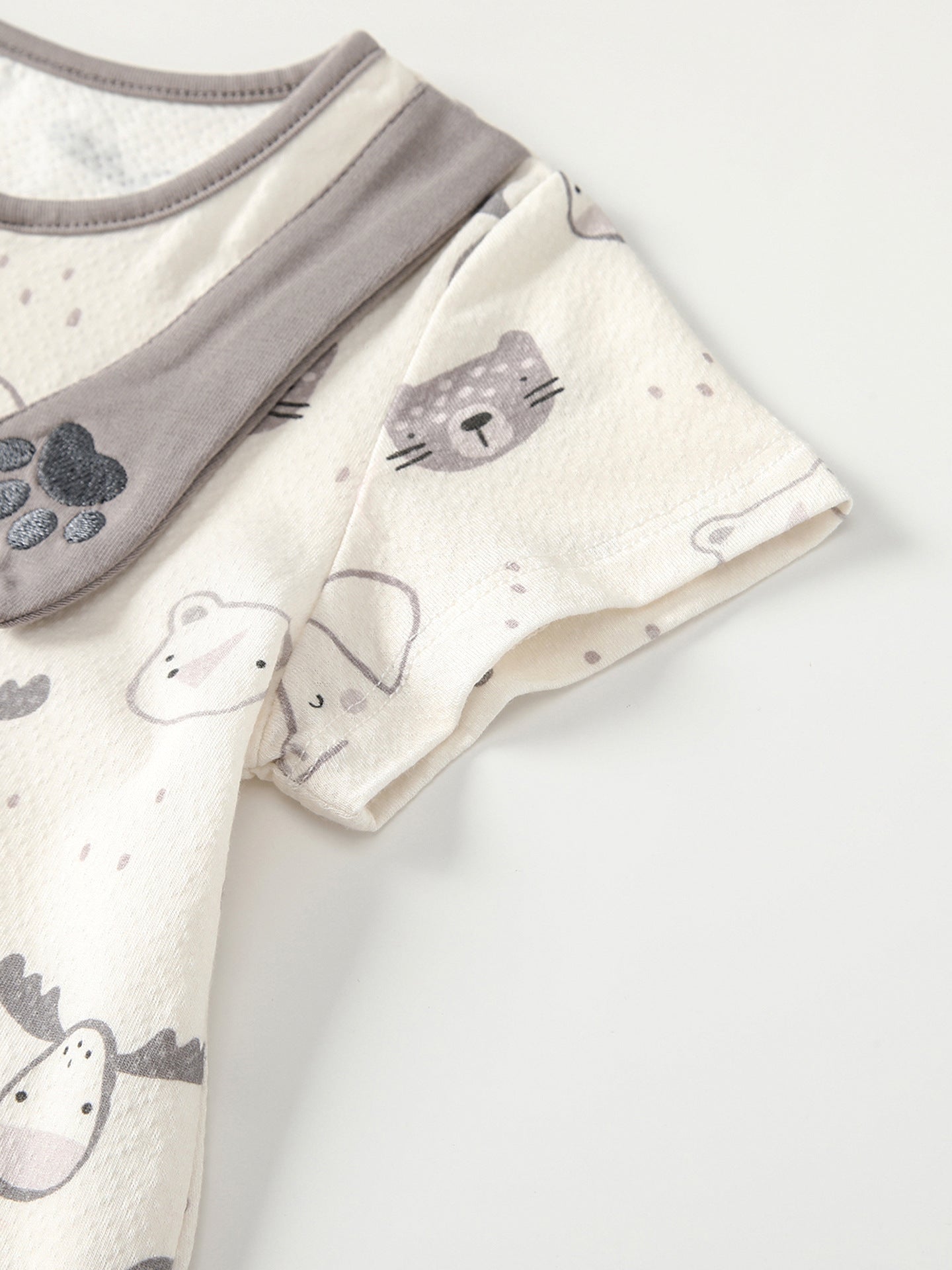 Summer Arrival Baby Boys Short Sleeves Cartoon Pattern Rompers Bodysuits