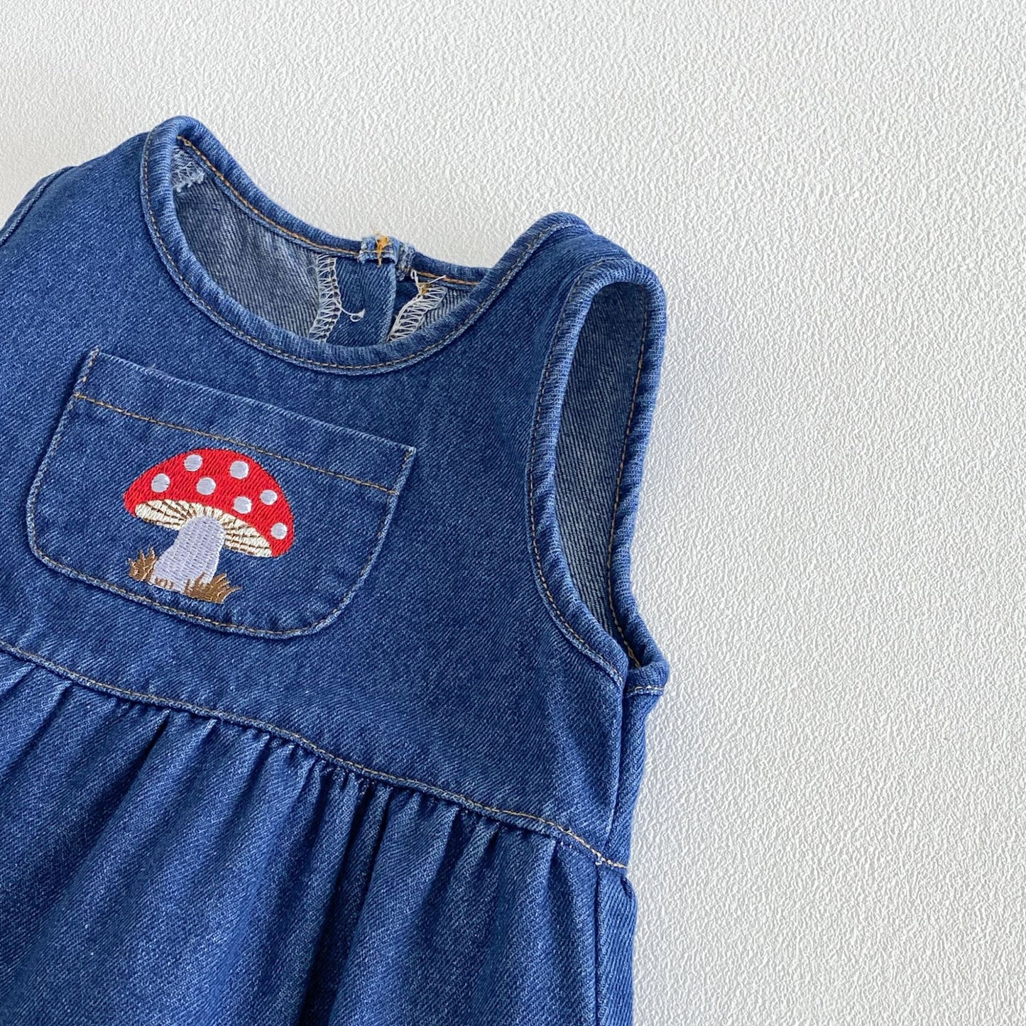 Summer Arrival Baby Girls Sleeveless Mushroom Pattern Denim Bodysuit