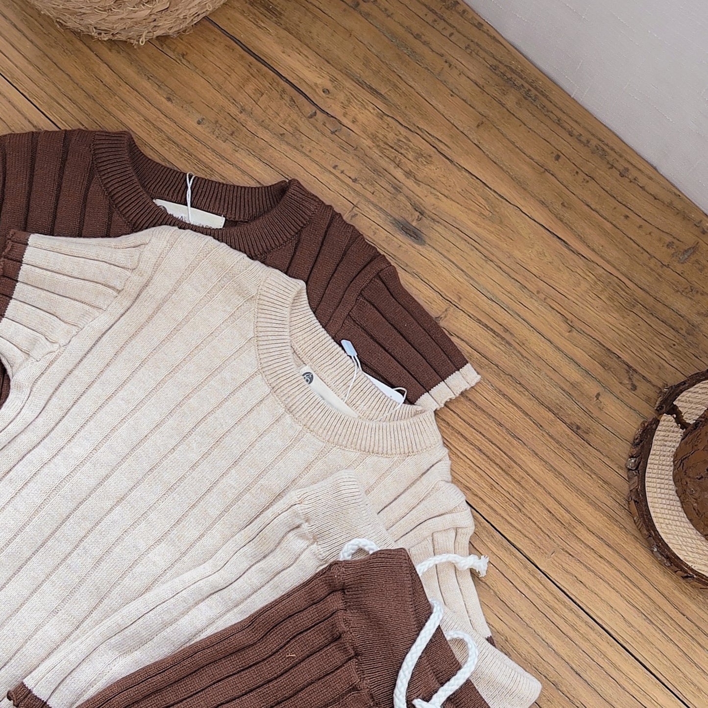 Arrival Spring and Summer Baby Kids Short Sleeves Striped Pattern T-shirt and Shorts Knitted Clothing Set