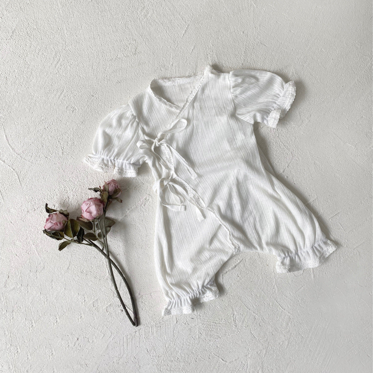 Summer Arrival Baby Girls Short Sleeves Plain Lace Trim Rompers Bodysuits