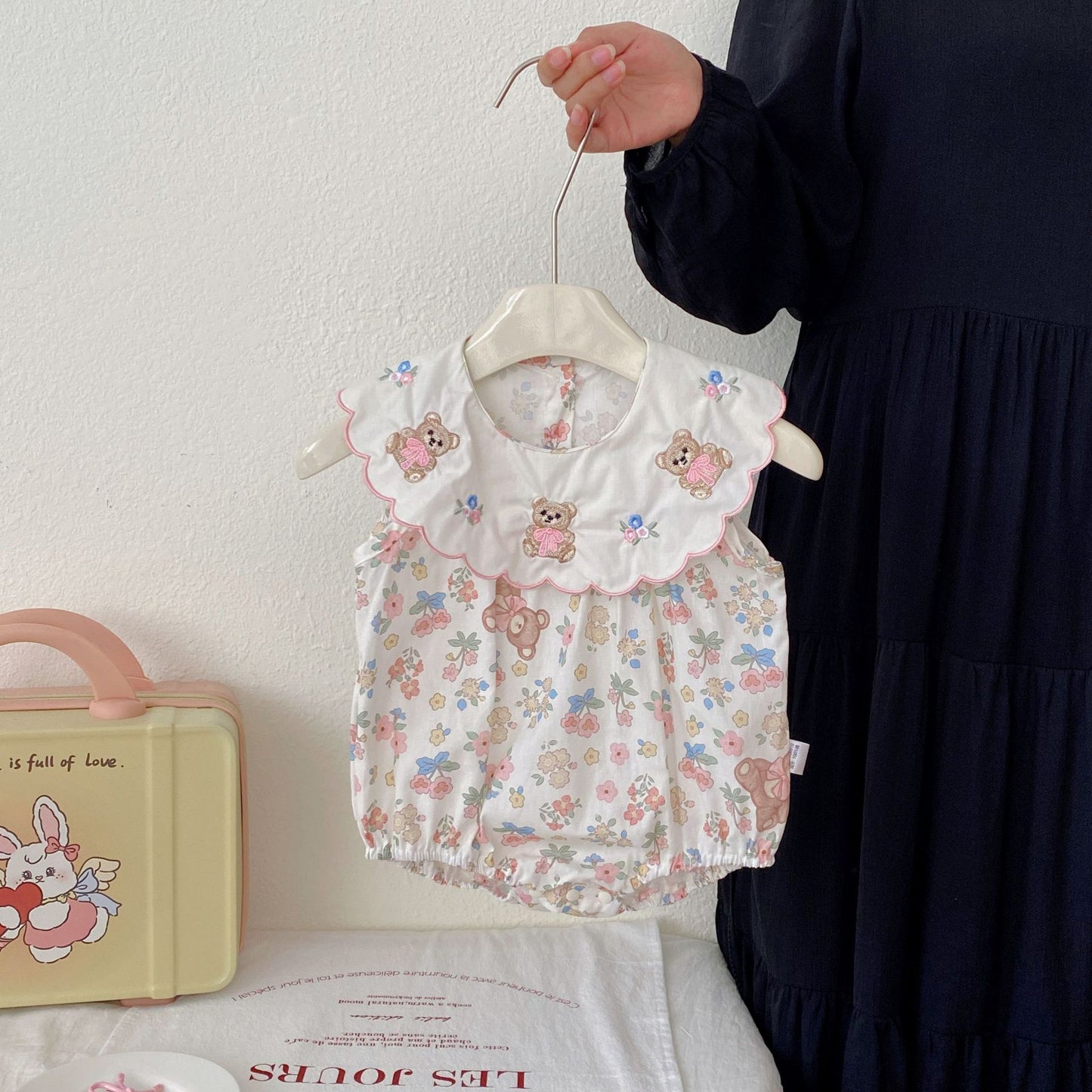 Summer Arrival Baby Girls Sleeveless Teddy Bears Cartoon Pattern Bodysuit