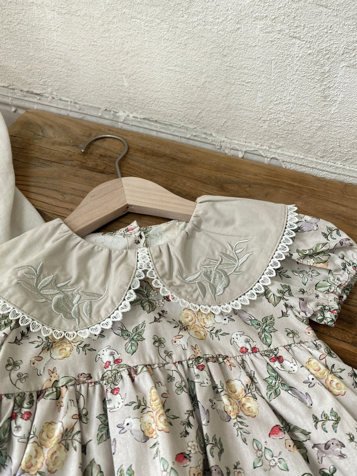 Summer Arrival Baby Girls Short Sleeves Vintage Flowers Pattern Bodysuit Dress
