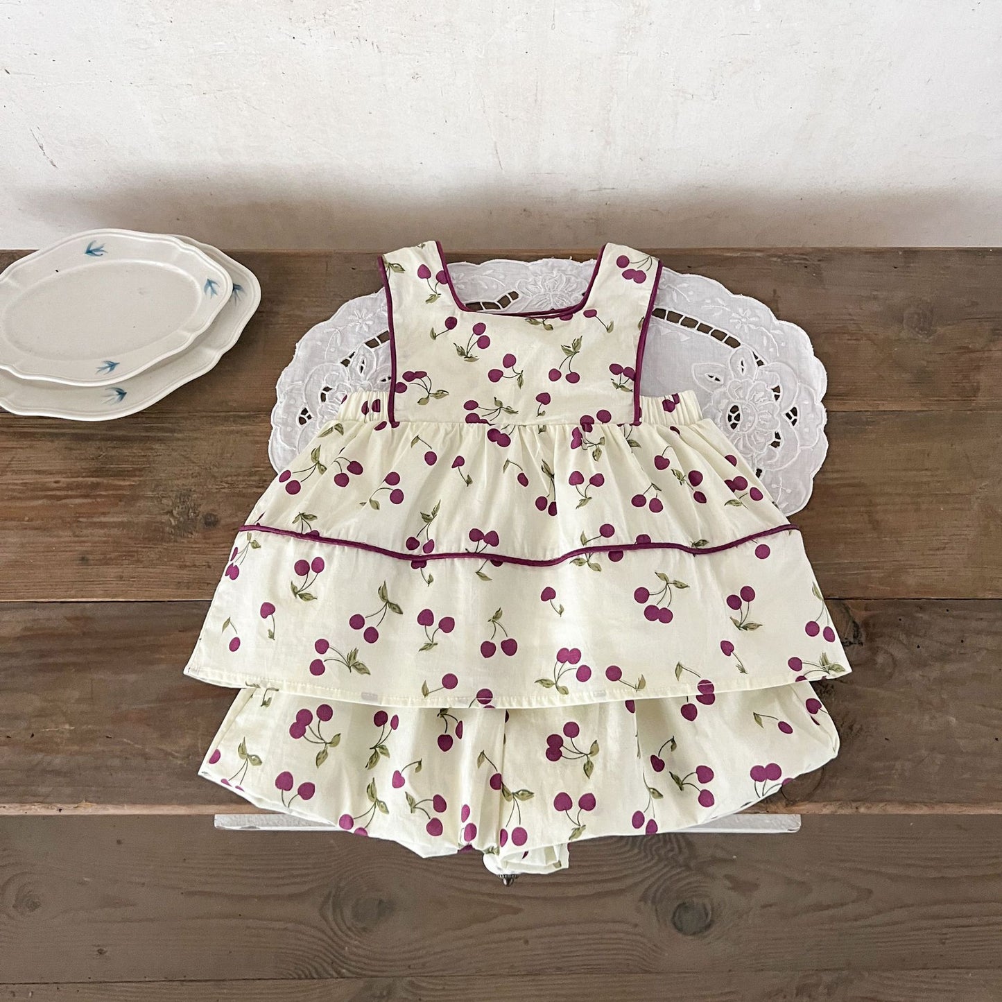Summer Hot Selling Baby Girls Sleeveless Sweet Cherry Print Dress And Bloomers Clothing Set