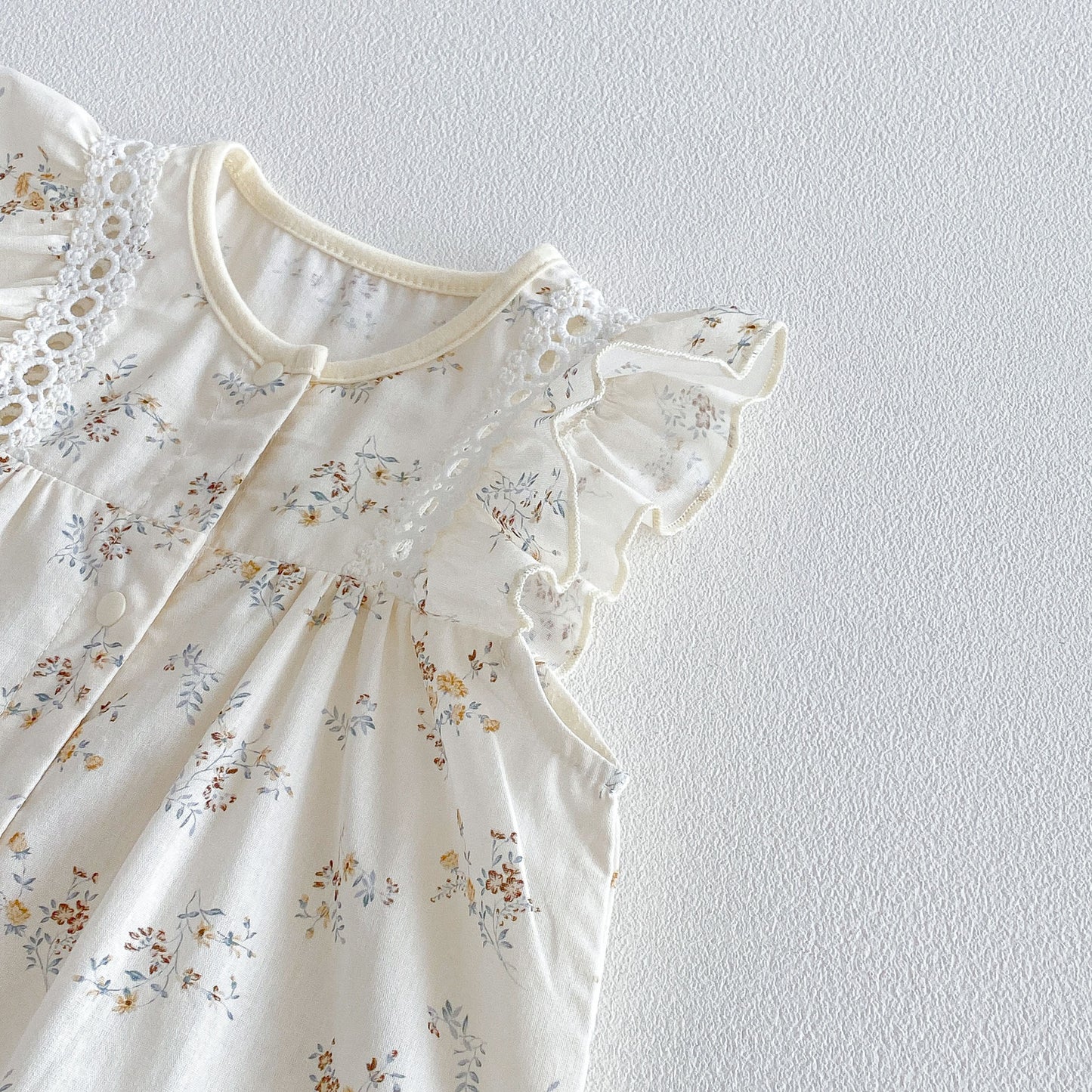 Design Summer Baby Kids Girls Fly Sleeves Floral Pattern Rompers