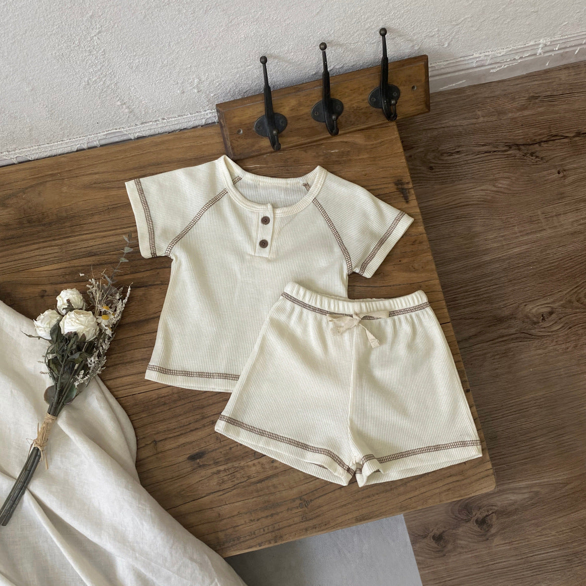 Arrival Summer Baby Kids Short Sleeves Waffle Grid T-shirt and Shorts Clothing Set