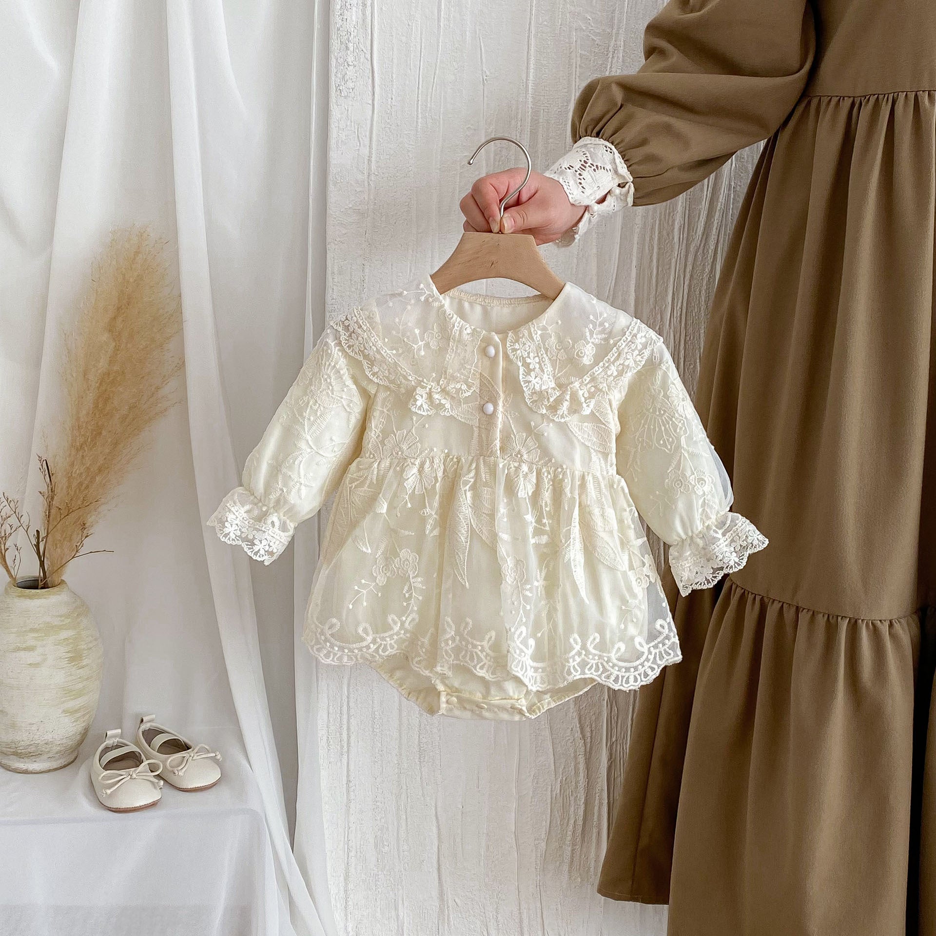 MyKids-USA Baby Girls Long Sleeves Beige Embroidery bodysuit Dress 90 (12-24M) / Beige