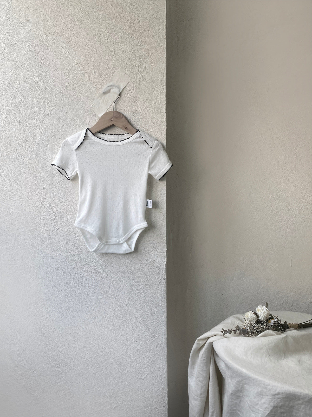 Summer Arrival Baby Short Sleeves Hollow-out Pattern Bodysuit