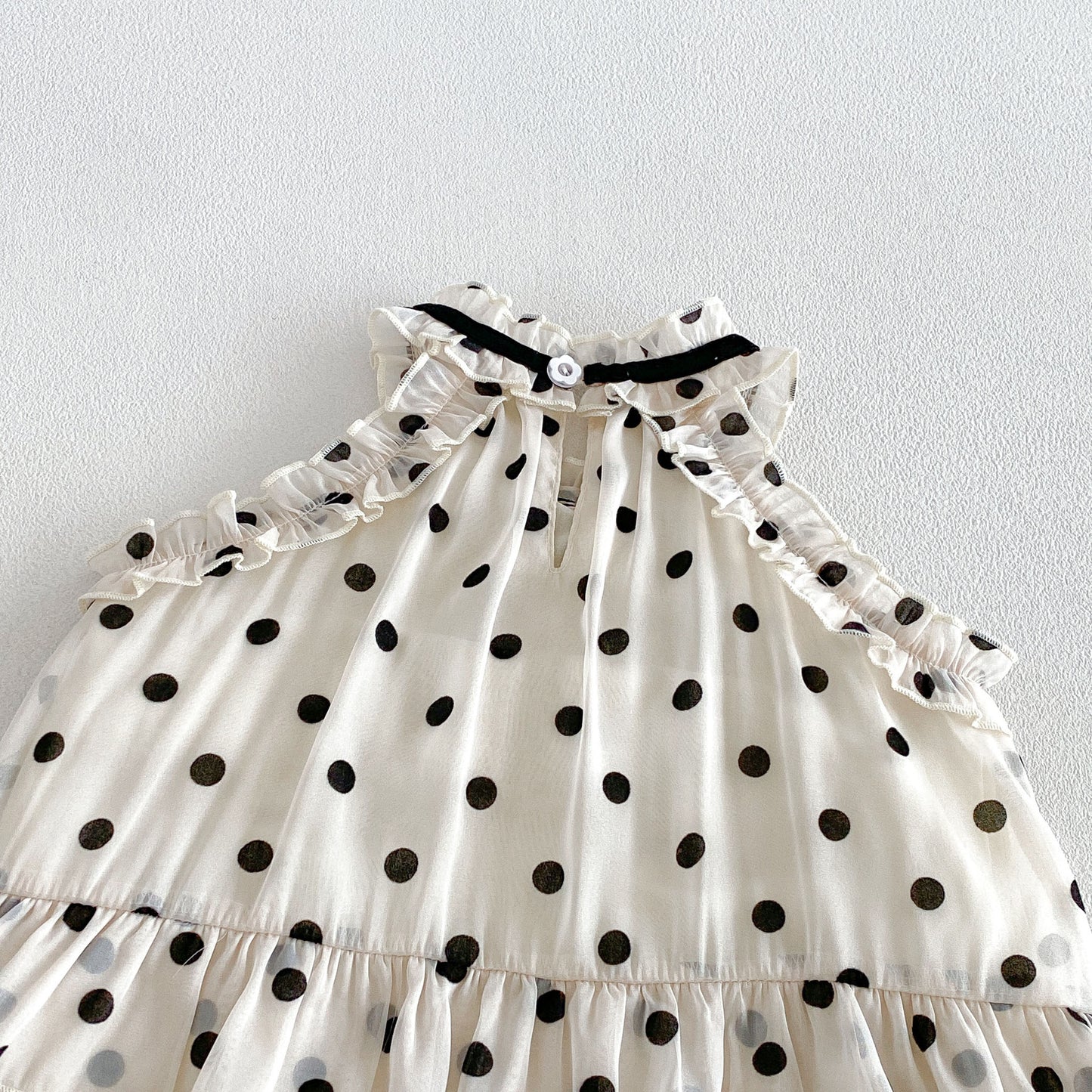 Summer Arrival Baby Girls Cute Beige Sleeveless Polka Dots Pattern Bodysuit