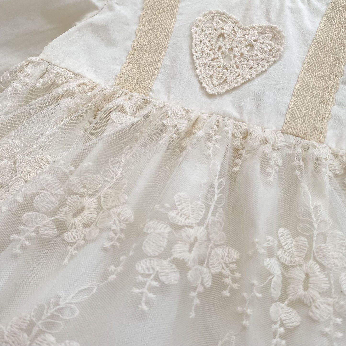 Spring Arrival Baby Girls Long Sleeves Floral Tulle Decorated Dress Design Bodysuit