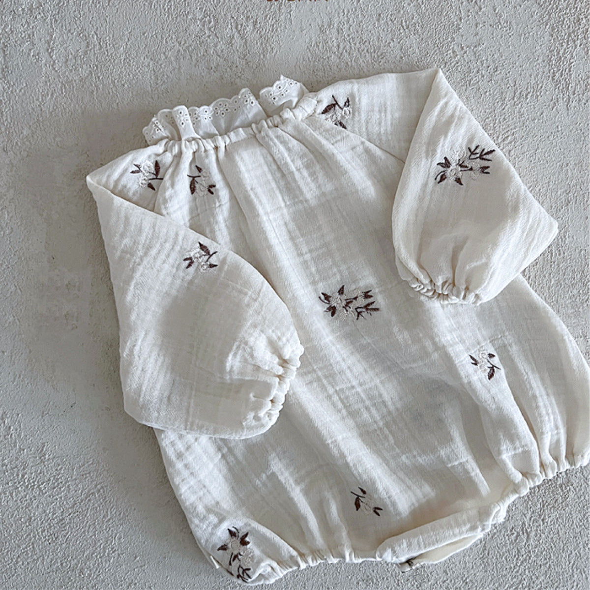 Summer and Spring Arrival Baby Girls Long Sleeves Lace Trim Collar Floral Bodysuit