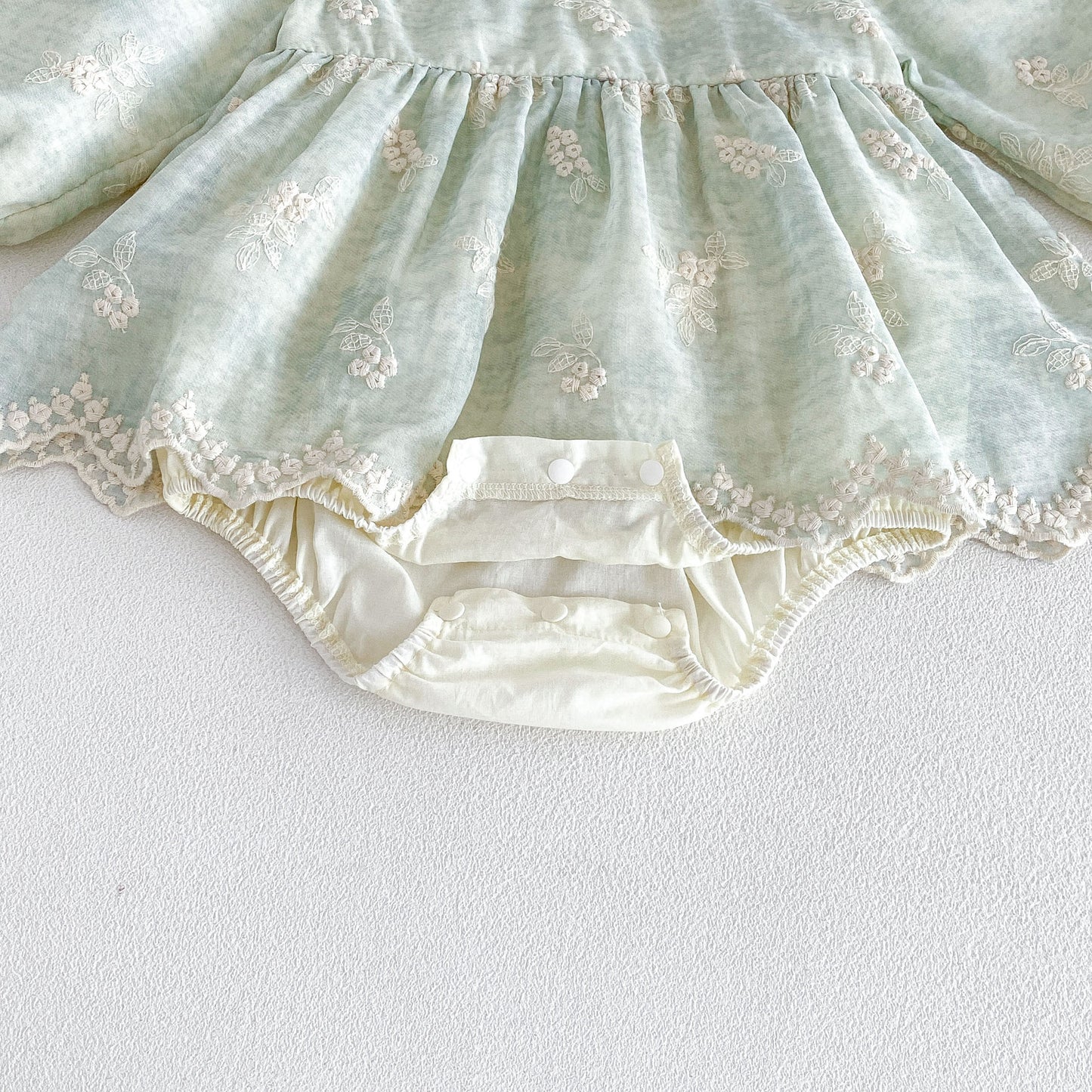 MyKids-USA® Autumn Arrival Baby Girls Long Sleeves Light Green Flowers Embroidered Bodysuit