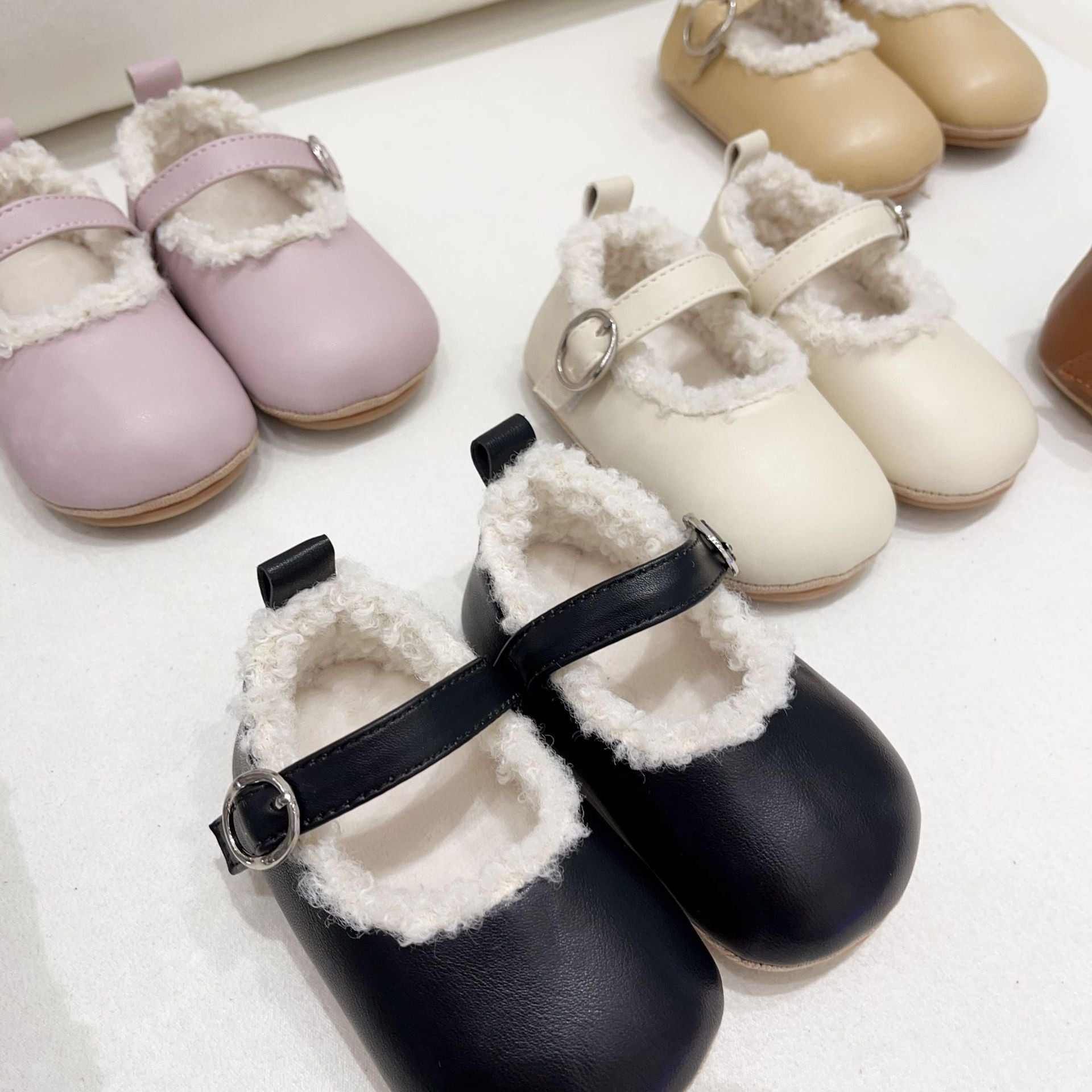 Ins Infant Baby Girl Solid Color Plush Warm Anti-Slip Shoes in Winter Insole Length 11.00 cm / Brown Ins Infant Baby Girl Solid Color Plush Warm Anti-Slip Shoes in Winter Insole Length 11.00 cm / Brown