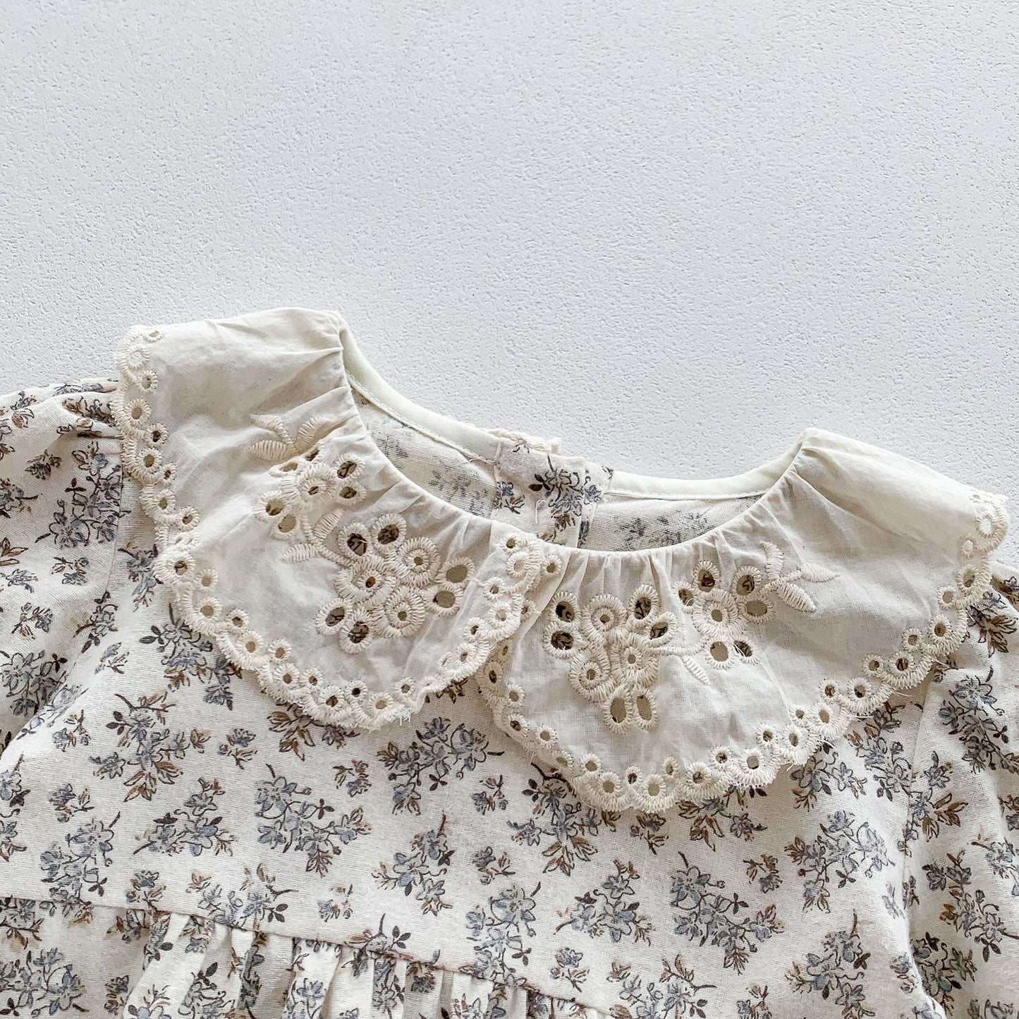 New Arrival Baby Floral Onesie For Girls With Hollow Out Collar