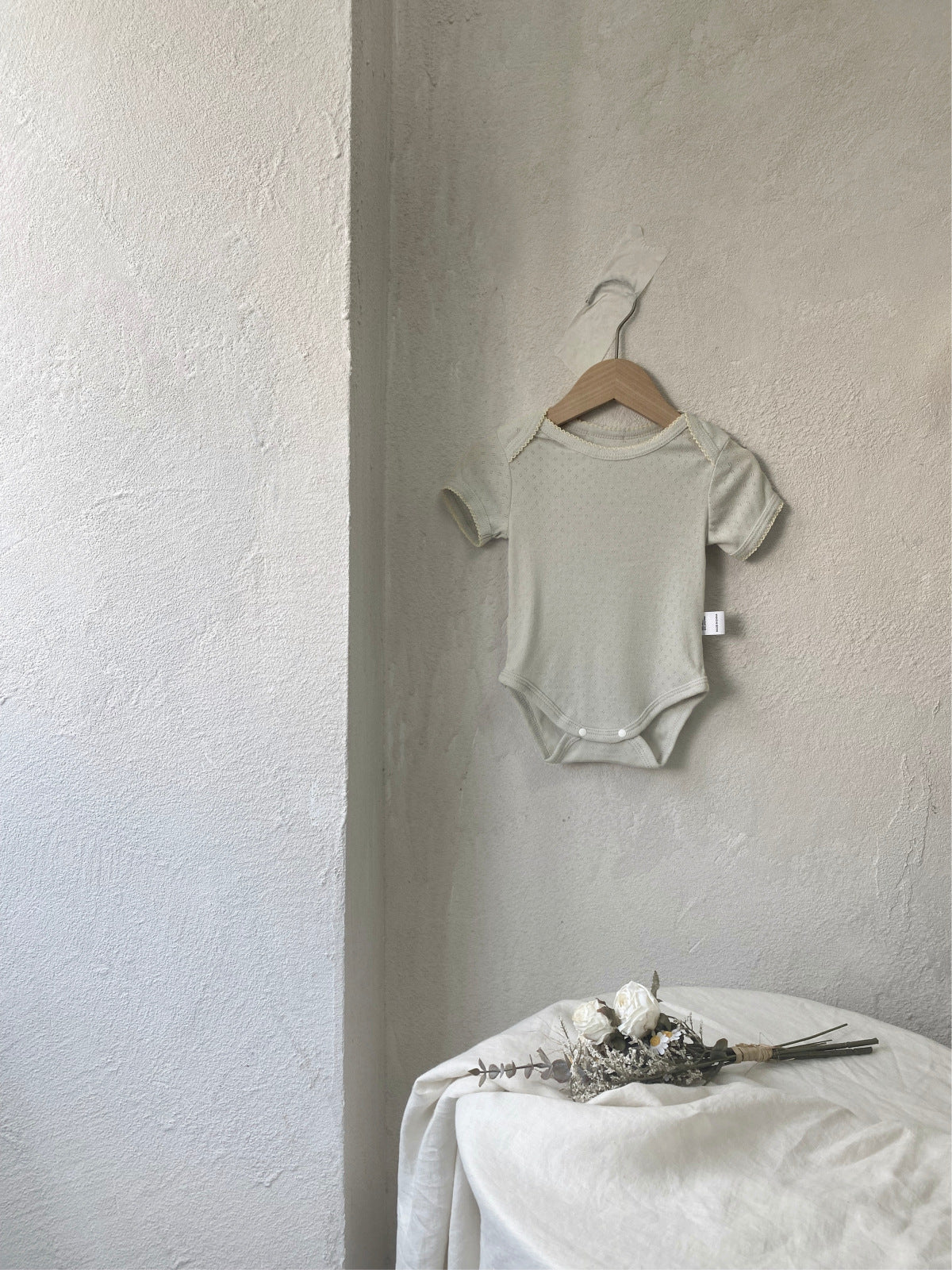 Summer Arrival Baby Short Sleeves Hollow-out Pattern Bodysuit
