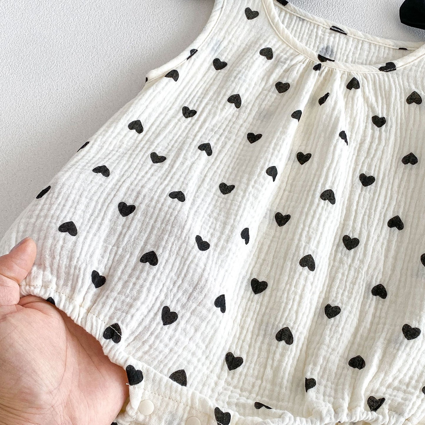 Summer Arrival Baby Girls Sleeveless Hearts Pattern Bodysuit