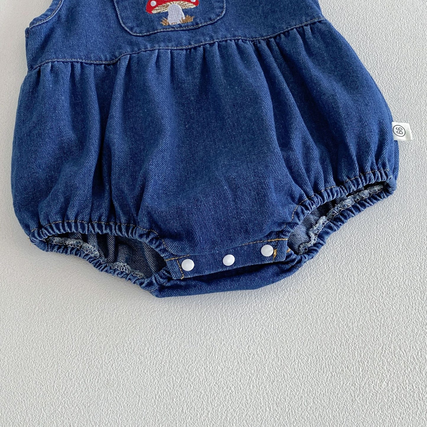 Summer Arrival Baby Girls Sleeveless Mushroom Pattern Denim Bodysuit